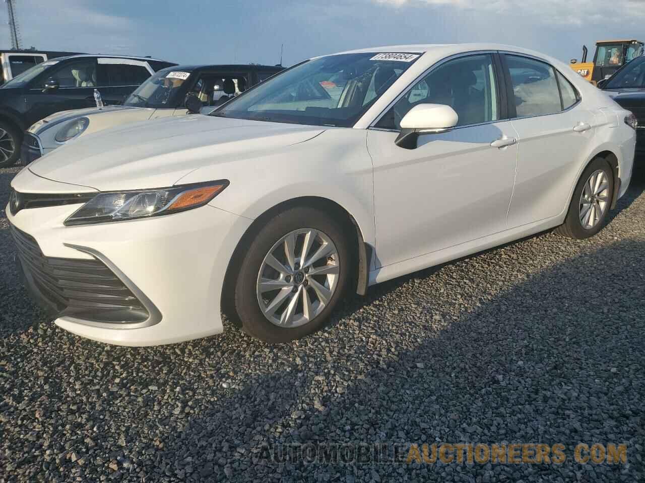 4T1R11AK1MU450583 TOYOTA CAMRY 2021