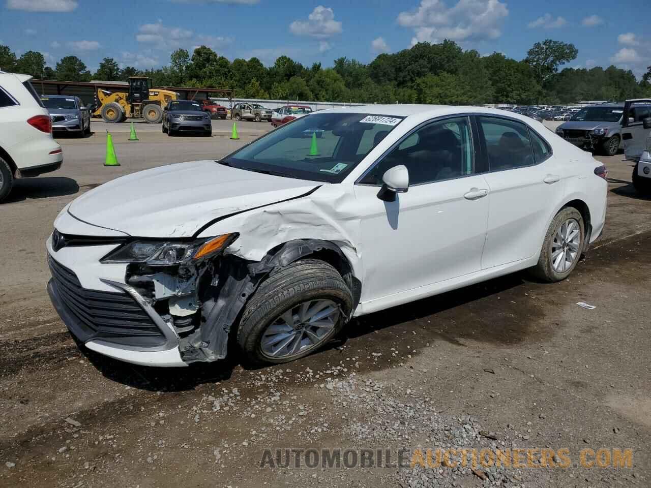 4T1R11AK1NU065414 TOYOTA CAMRY 2022