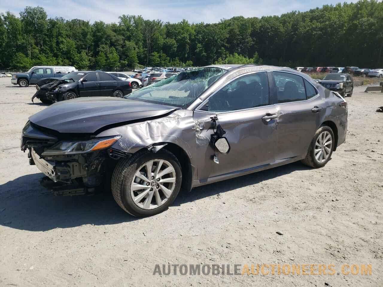 4T1R11AK1NU654396 TOYOTA CAMRY 2022