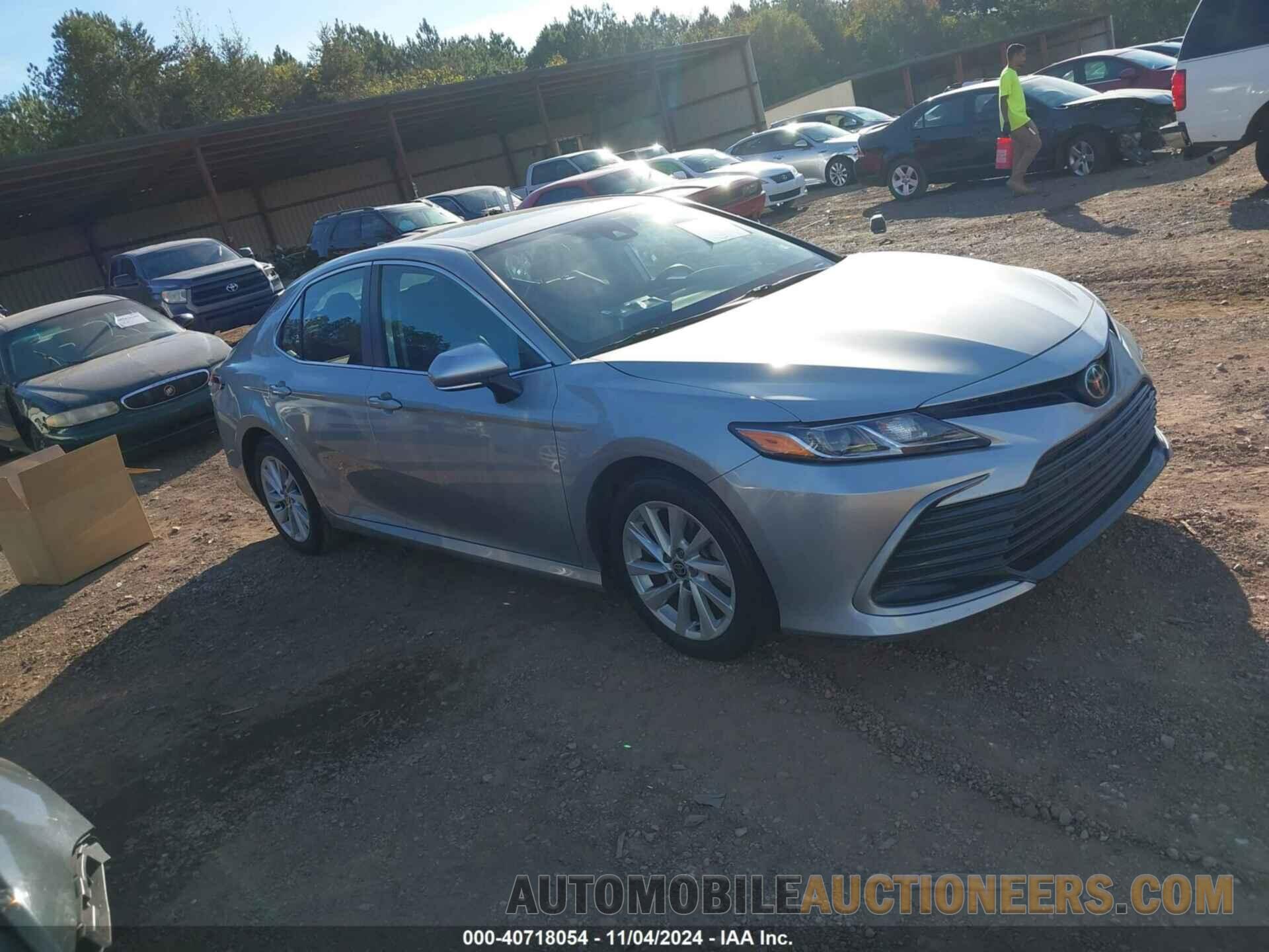 4T1R11AK2MU421187 TOYOTA CAMRY 2021