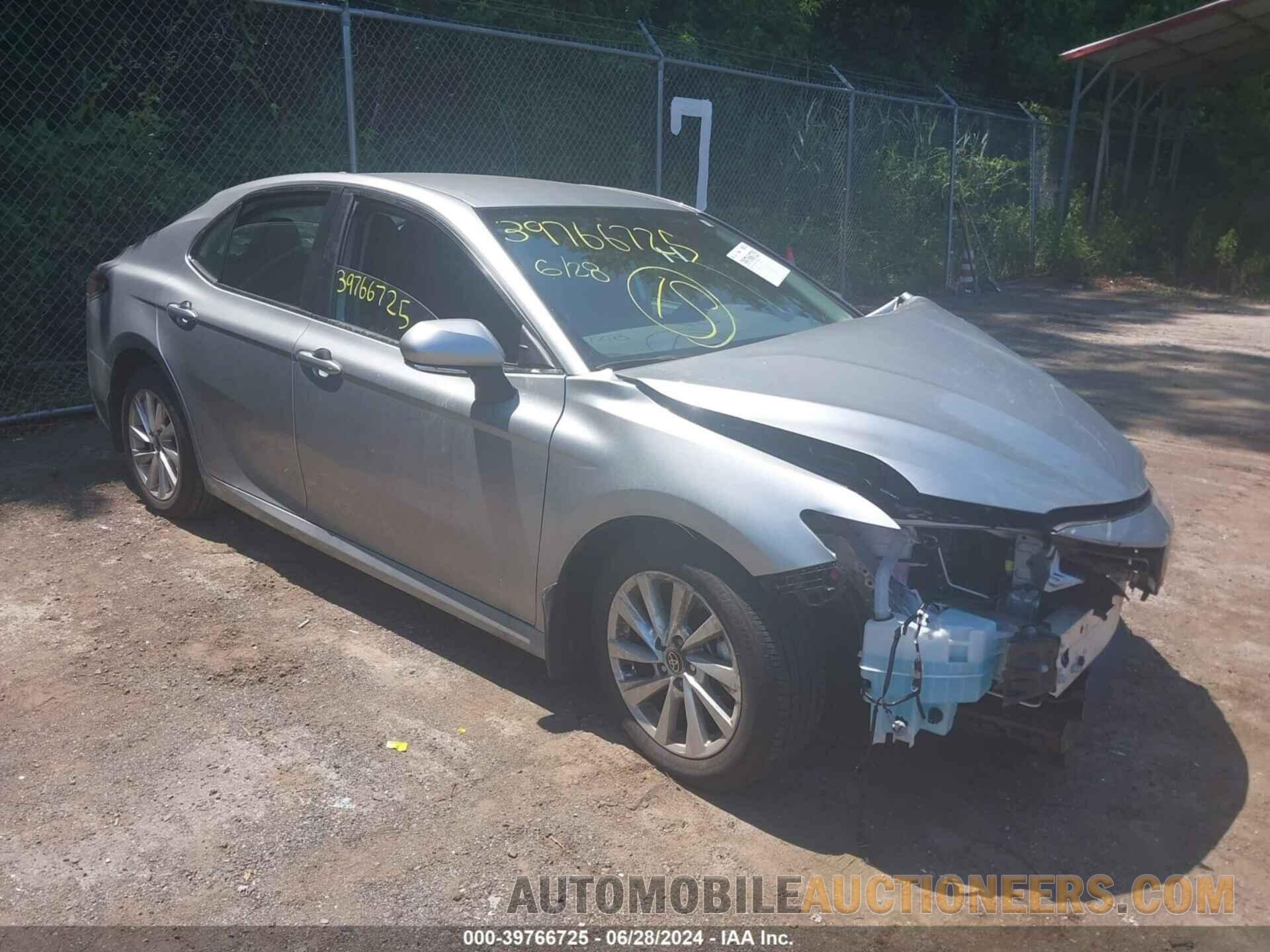 4T1R11AK2PU807211 TOYOTA CAMRY 2023