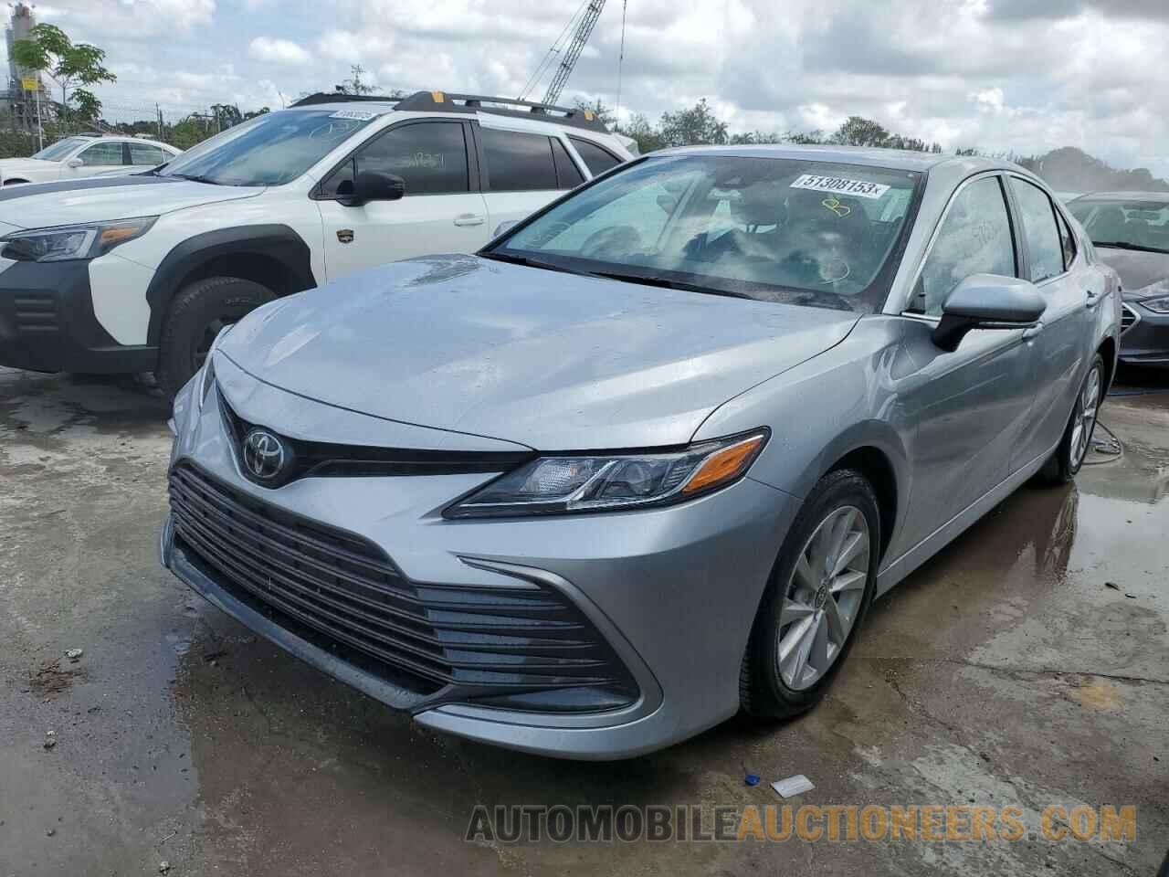 4T1R11AK3NU662533 TOYOTA CAMRY 2022