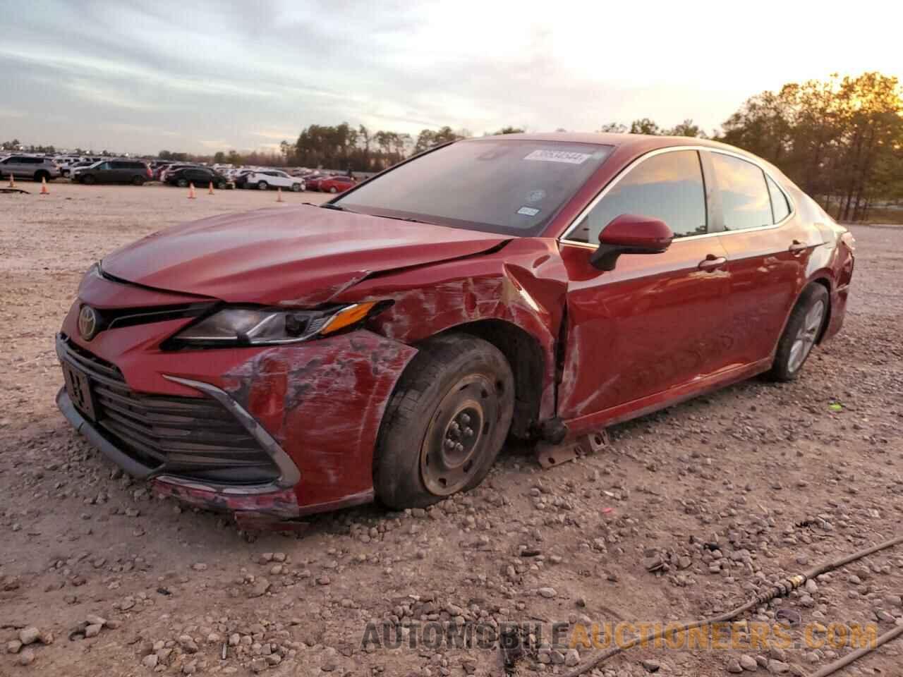 4T1R11AK4NU670883 TOYOTA CAMRY 2022