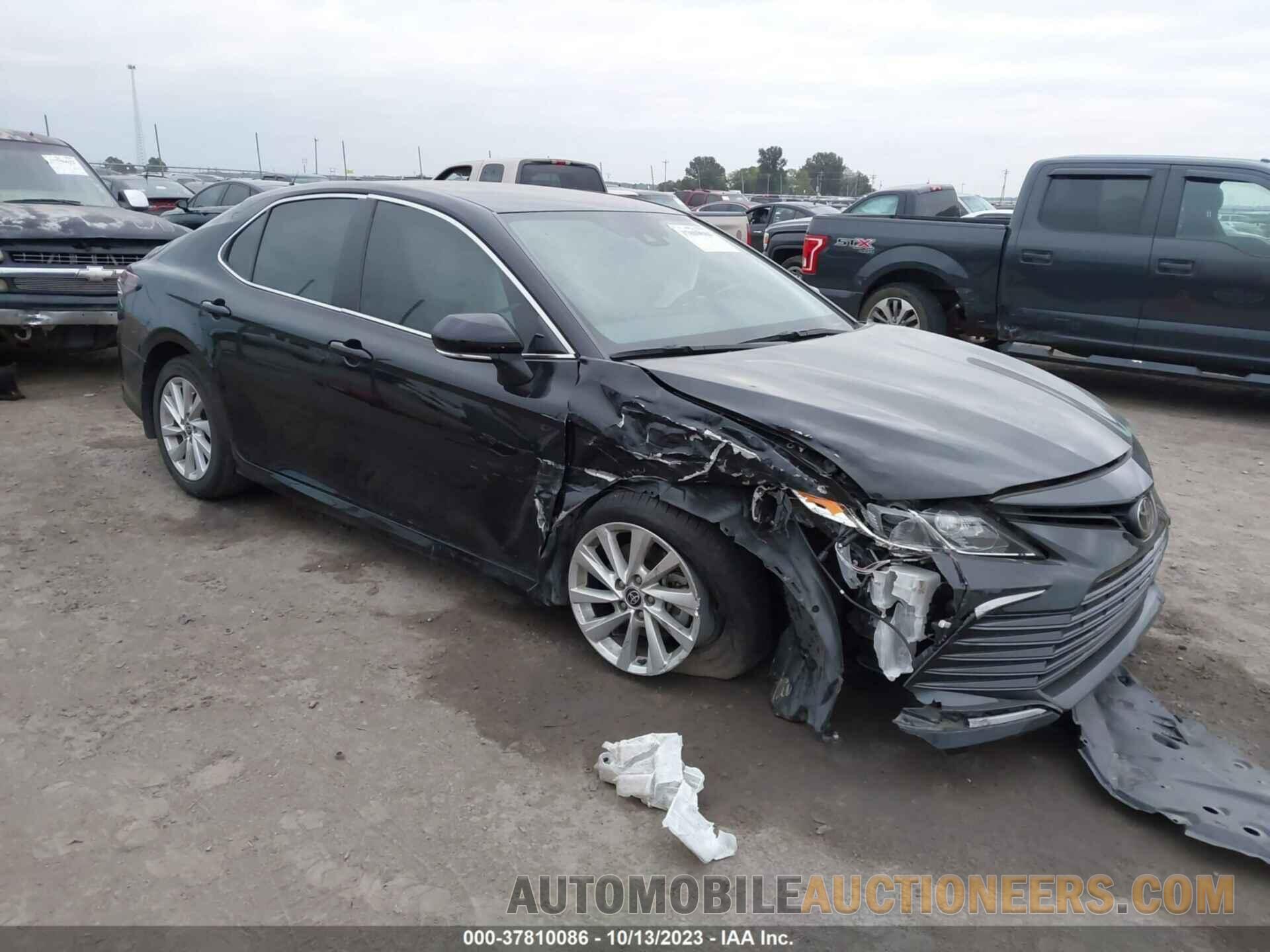 4T1R11AK5NU679219 TOYOTA CAMRY 2022