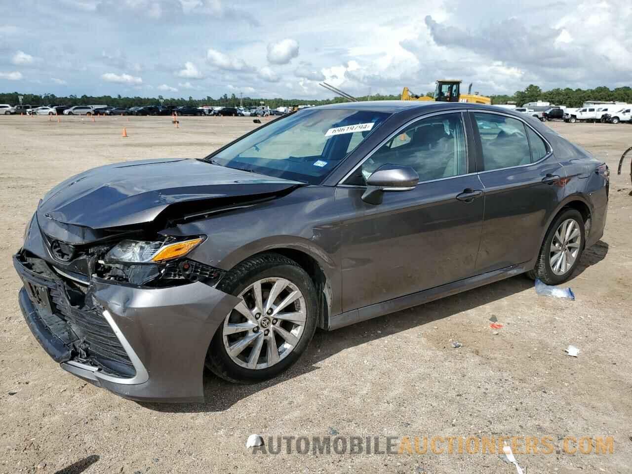 4T1R11AK6MU576440 TOYOTA CAMRY 2021