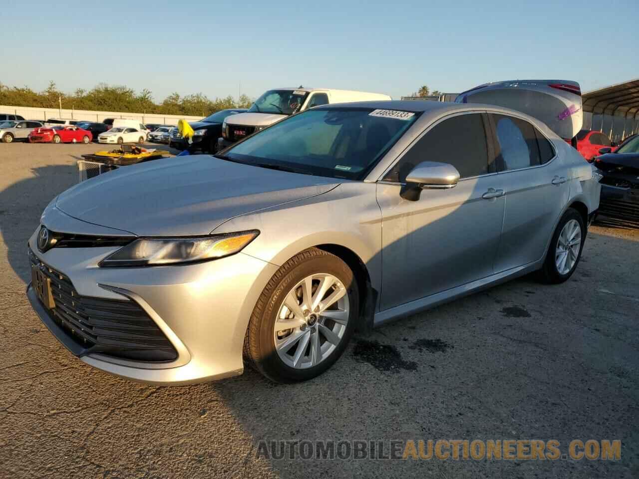 4T1R11AK6NU059172 TOYOTA CAMRY 2022