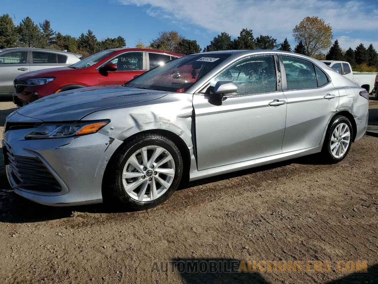 4T1R11AK6RU256171 TOYOTA CAMRY 2024