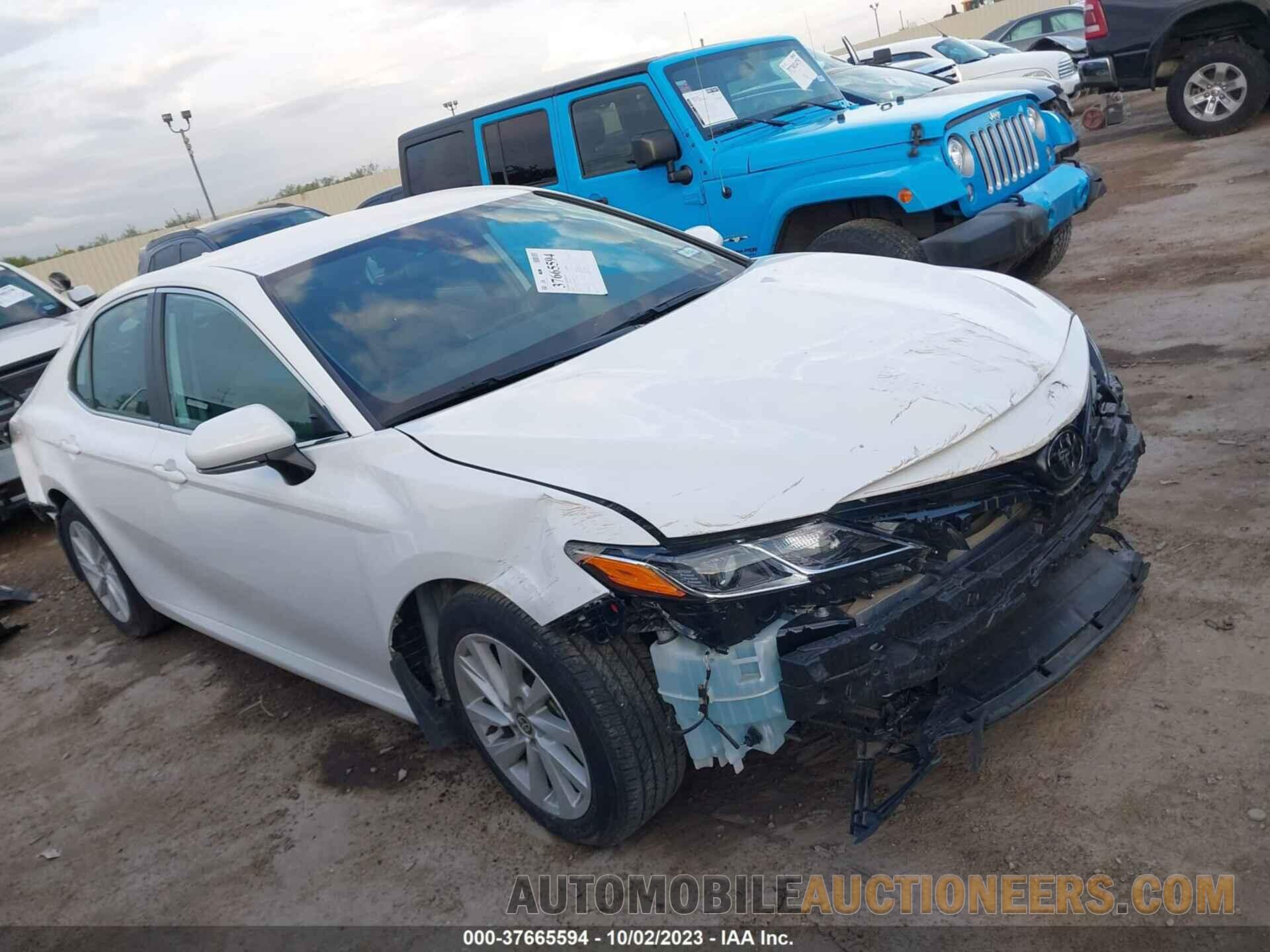 4T1R11AK7NU631057 TOYOTA CAMRY 2022