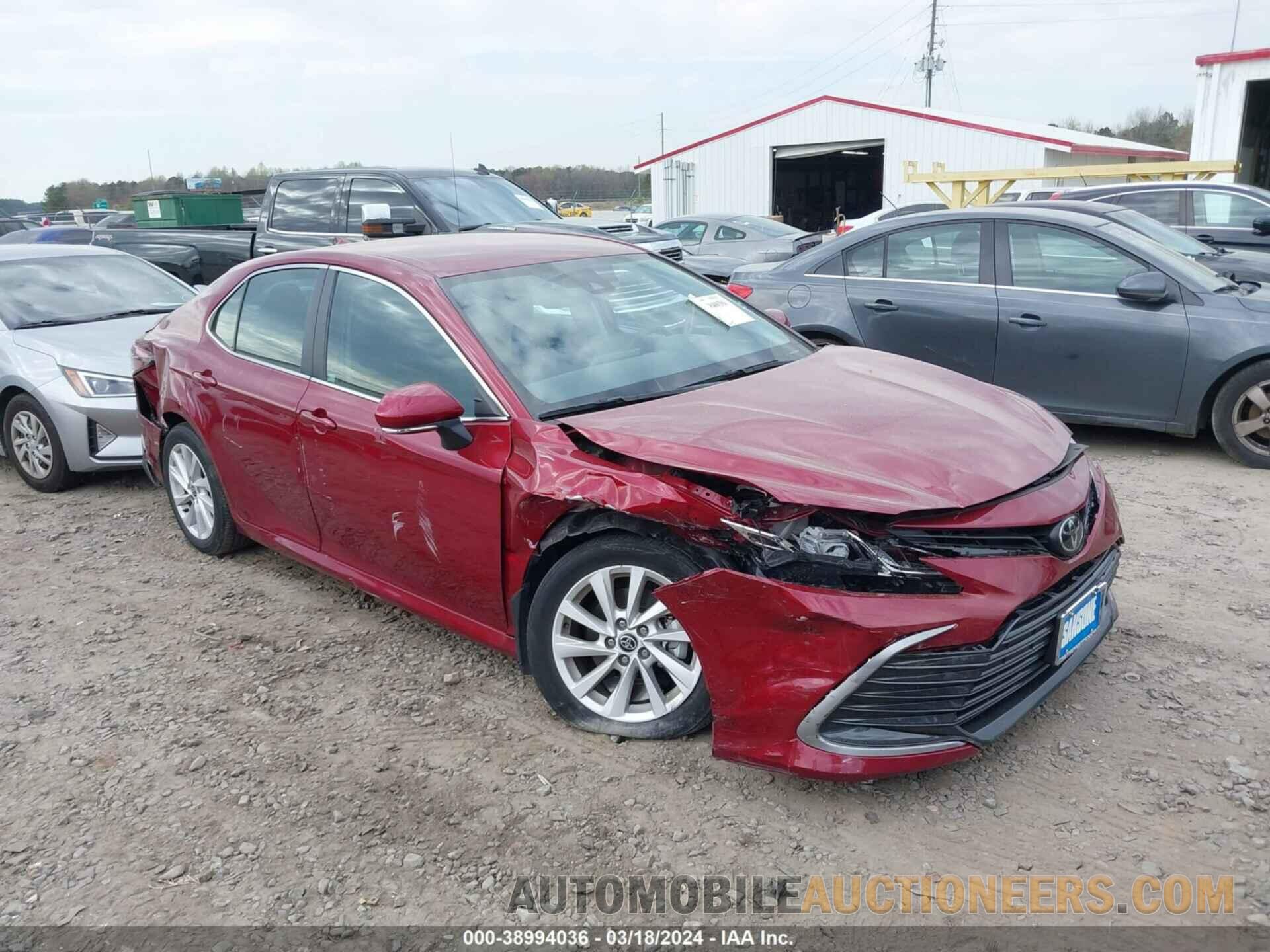 4T1R11AK7NU693834 TOYOTA CAMRY 2022