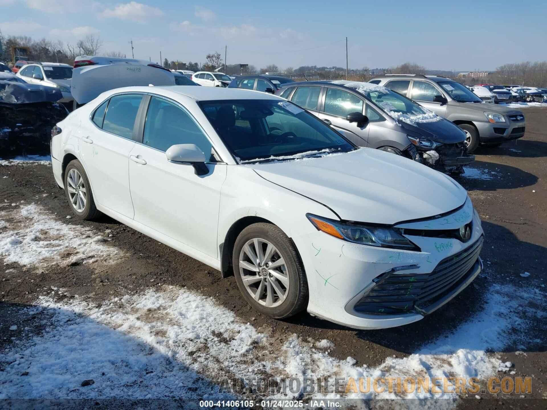 4T1R11AK8NU071677 TOYOTA CAMRY 2022