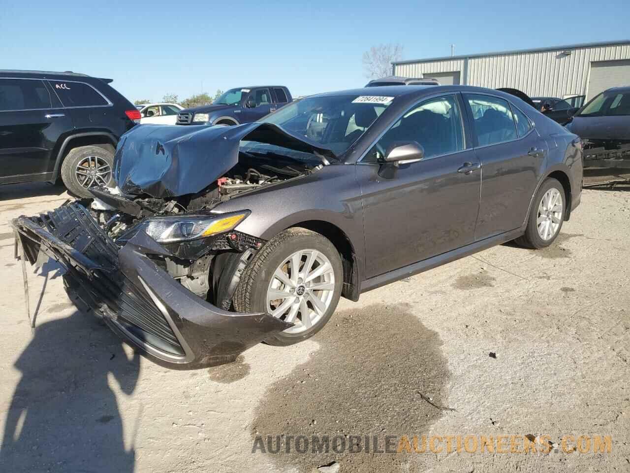 4T1R11AK8PU743725 TOYOTA CAMRY 2023