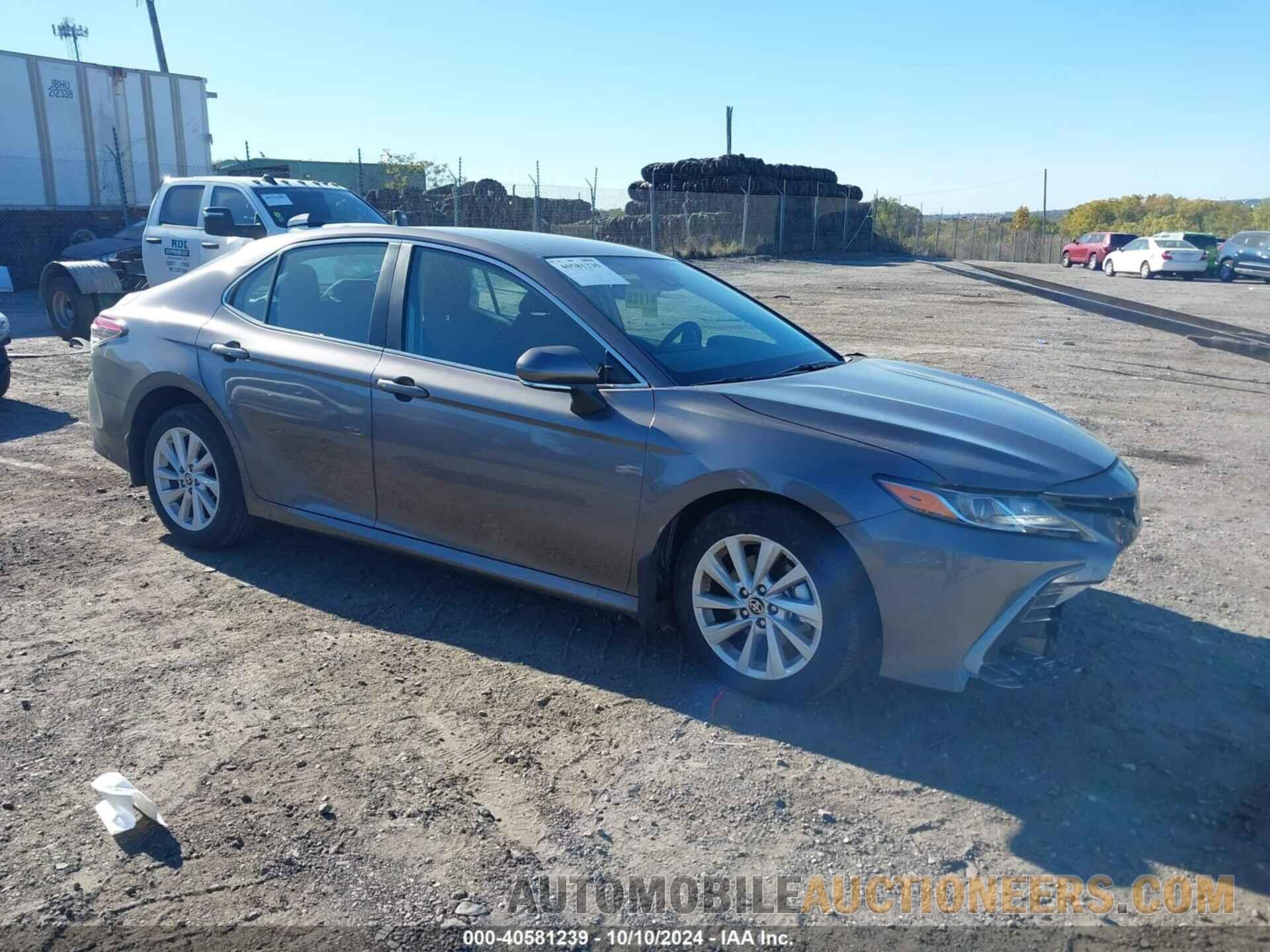 4T1R11AK8RU252977 TOYOTA CAMRY 2024