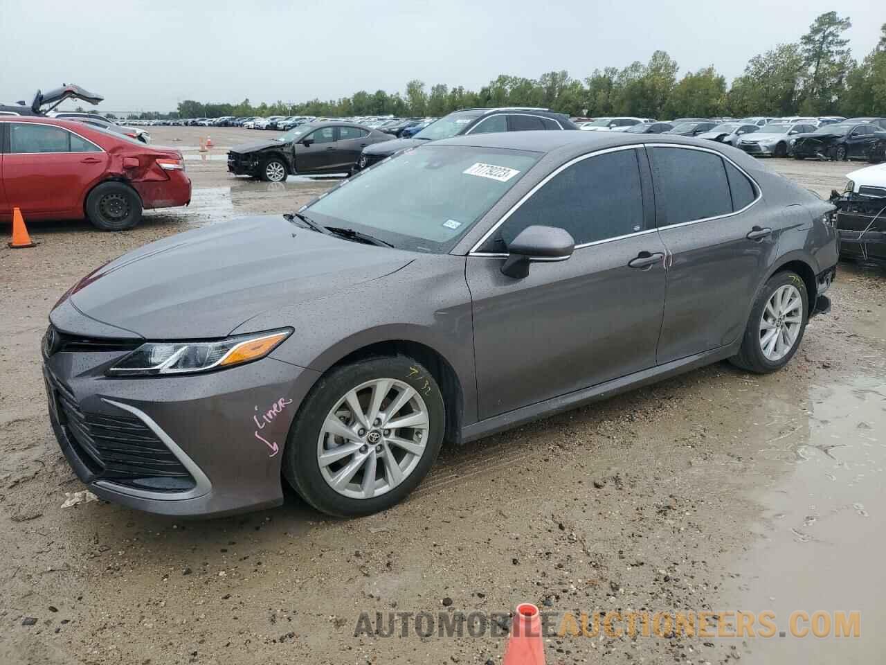 4T1R11AK9MU573015 TOYOTA CAMRY 2021