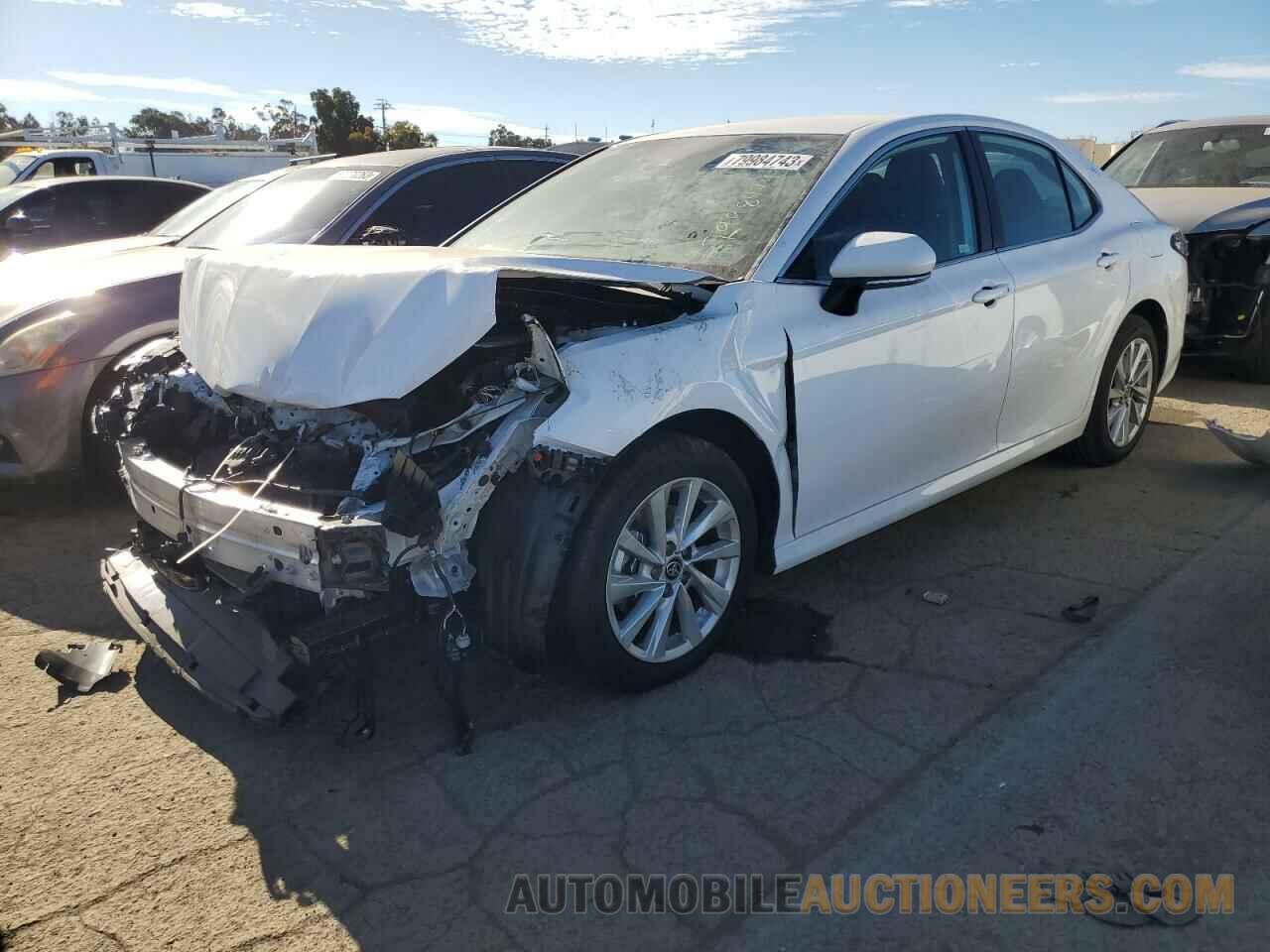 4T1R11AK9PU826418 TOYOTA CAMRY 2023