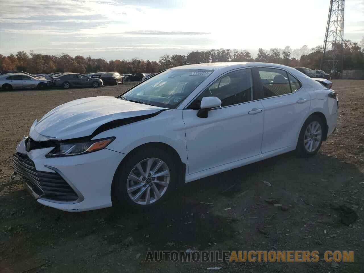 4T1R11AKXNU703207 TOYOTA CAMRY 2022