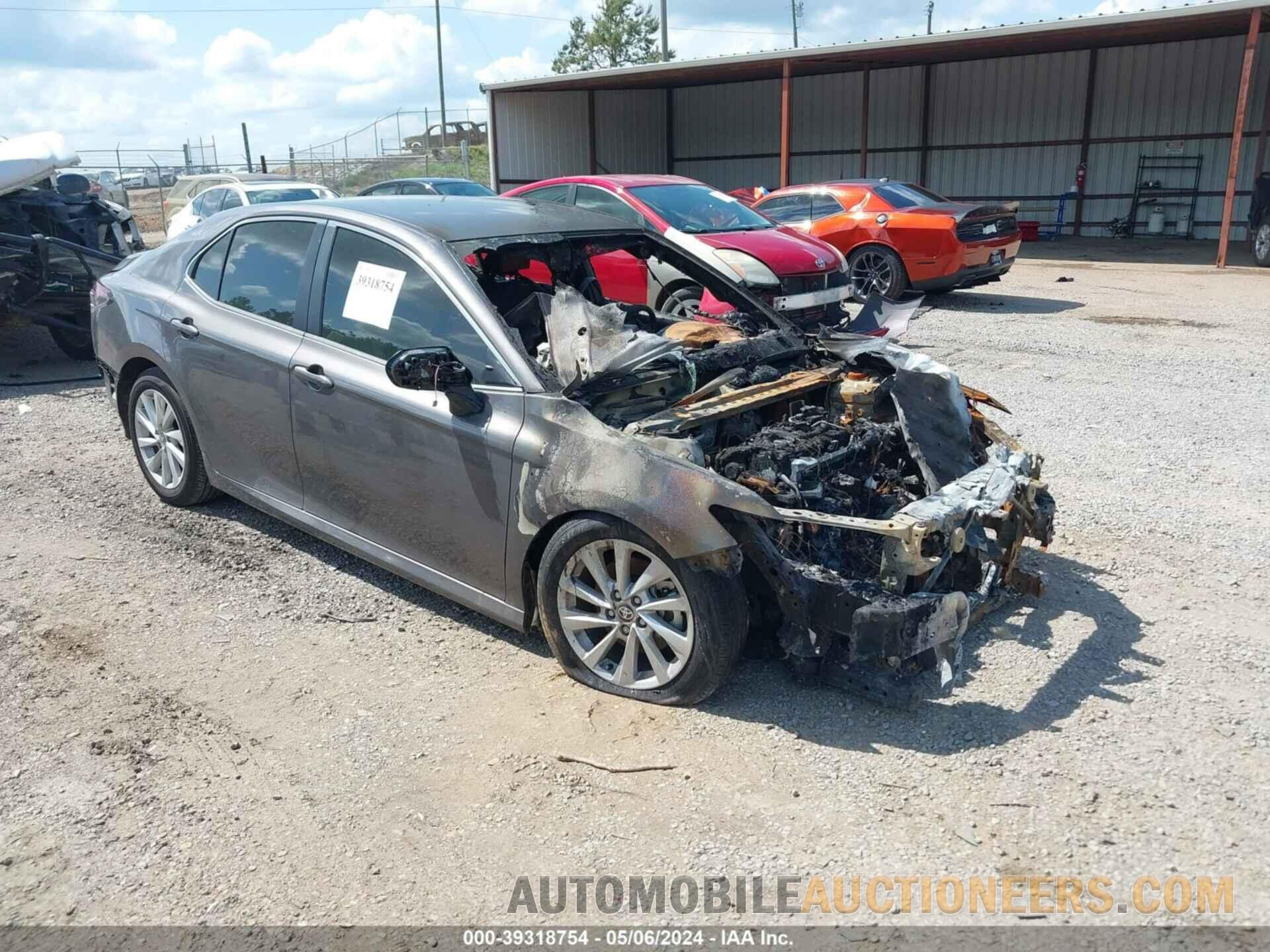 4T1R11AKXRU876425 TOYOTA CAMRY 2024