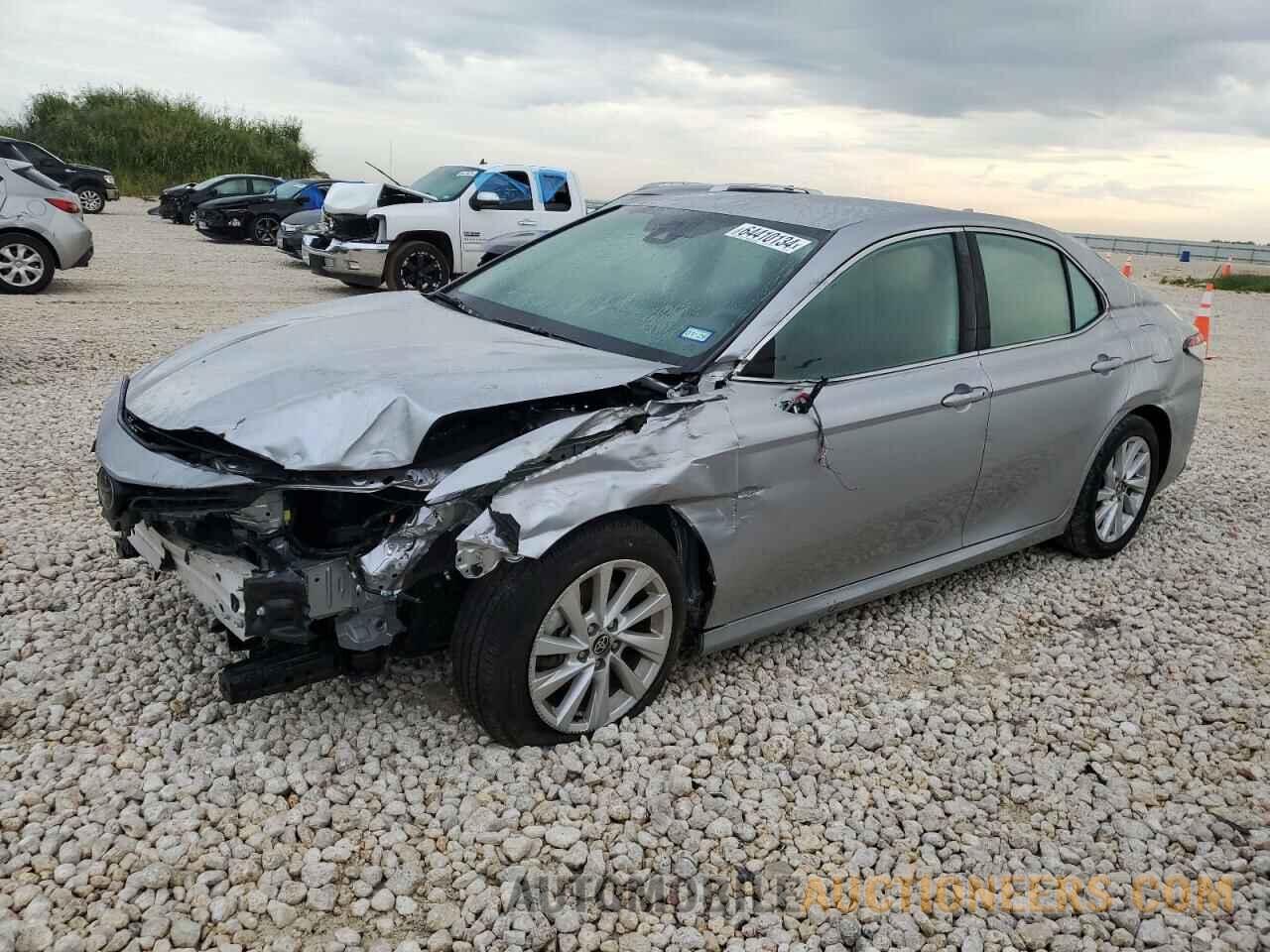 4T1R11AKXRU876831 TOYOTA CAMRY 2024