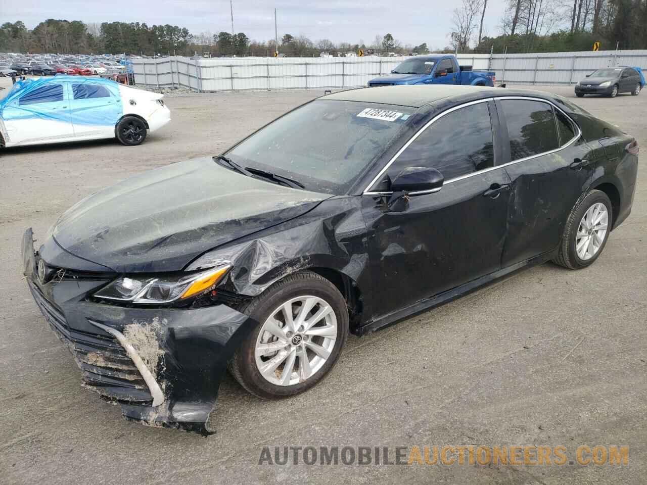 4T1R11AKXRU877848 TOYOTA CAMRY 2024