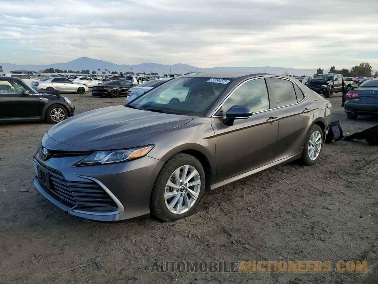 4T1R11BK0MU021143 TOYOTA CAMRY 2021