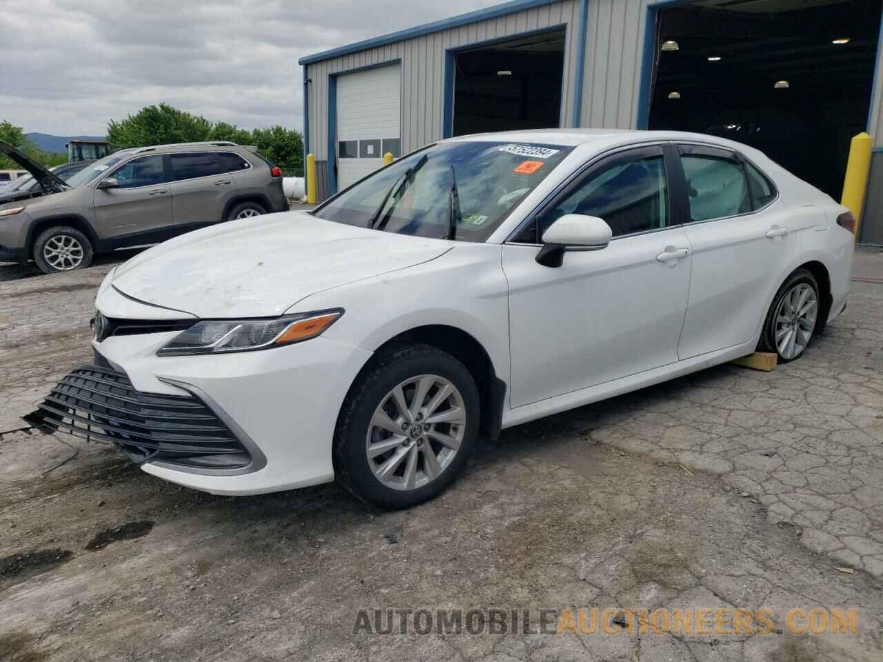 4T1R11BK2NU072029 TOYOTA CAMRY 2022