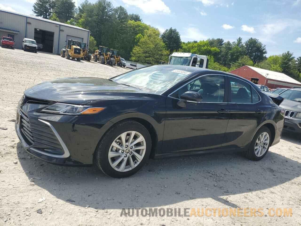 4T1R11BK2RU121395 TOYOTA CAMRY 2024