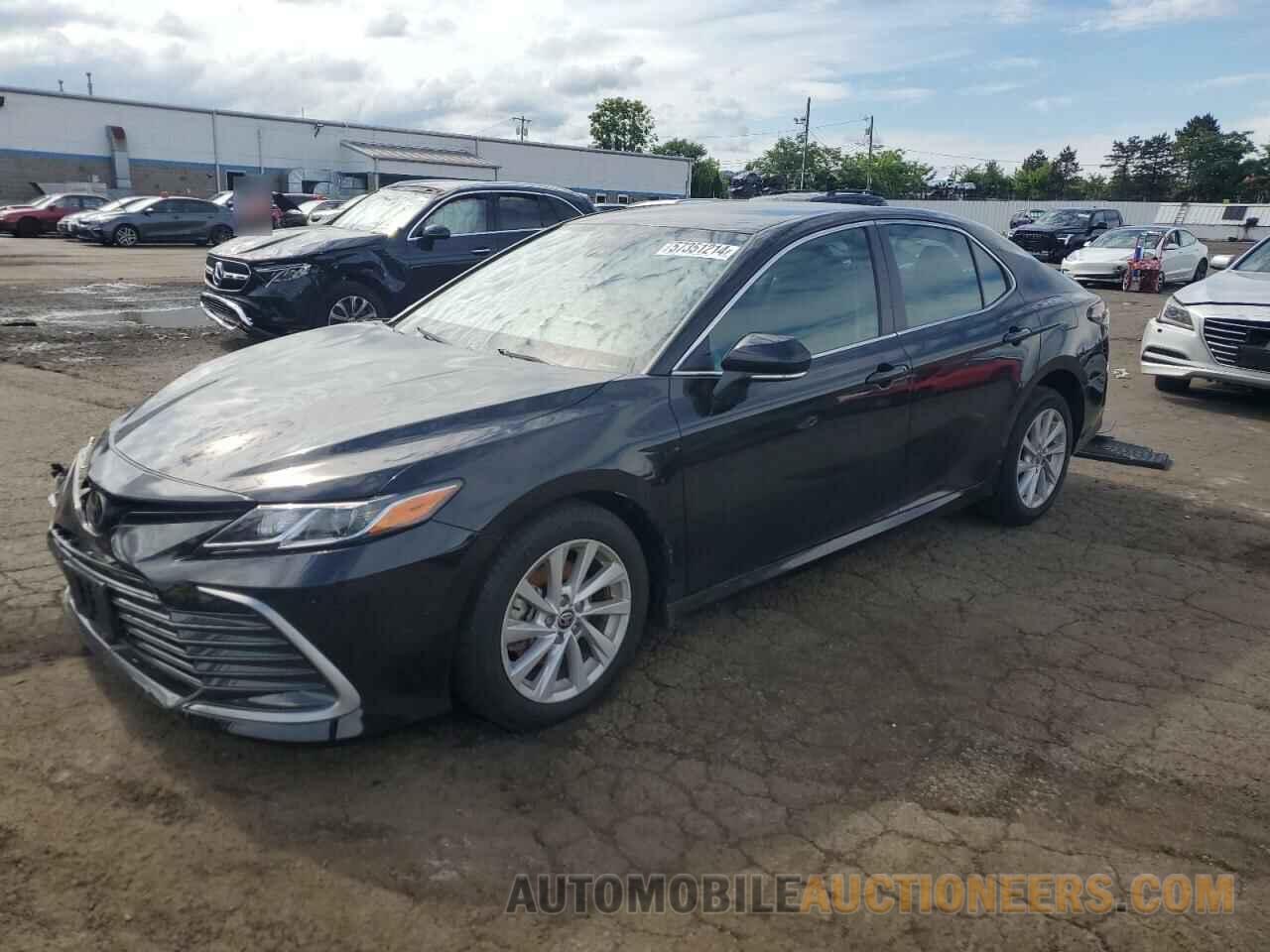 4T1R11BK5NU051126 TOYOTA CAMRY 2022