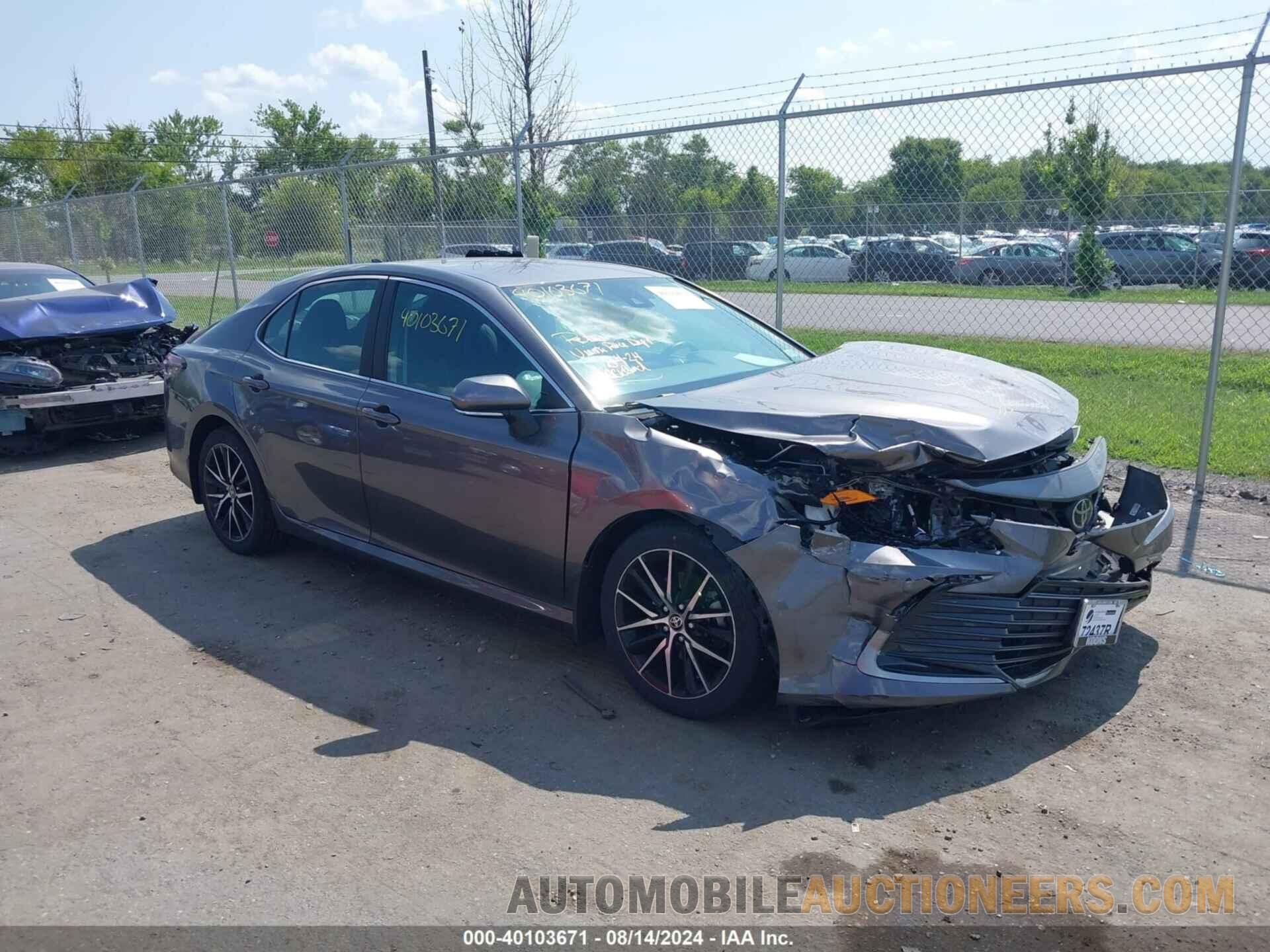 4T1R11BK8MU025702 TOYOTA CAMRY 2021