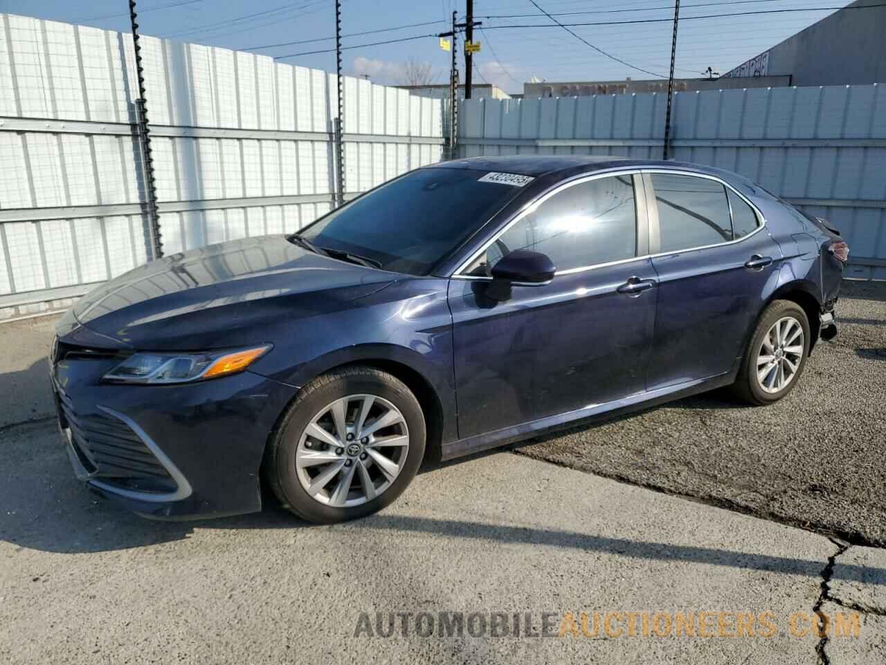 4T1R11BK9MU040502 TOYOTA CAMRY 2021