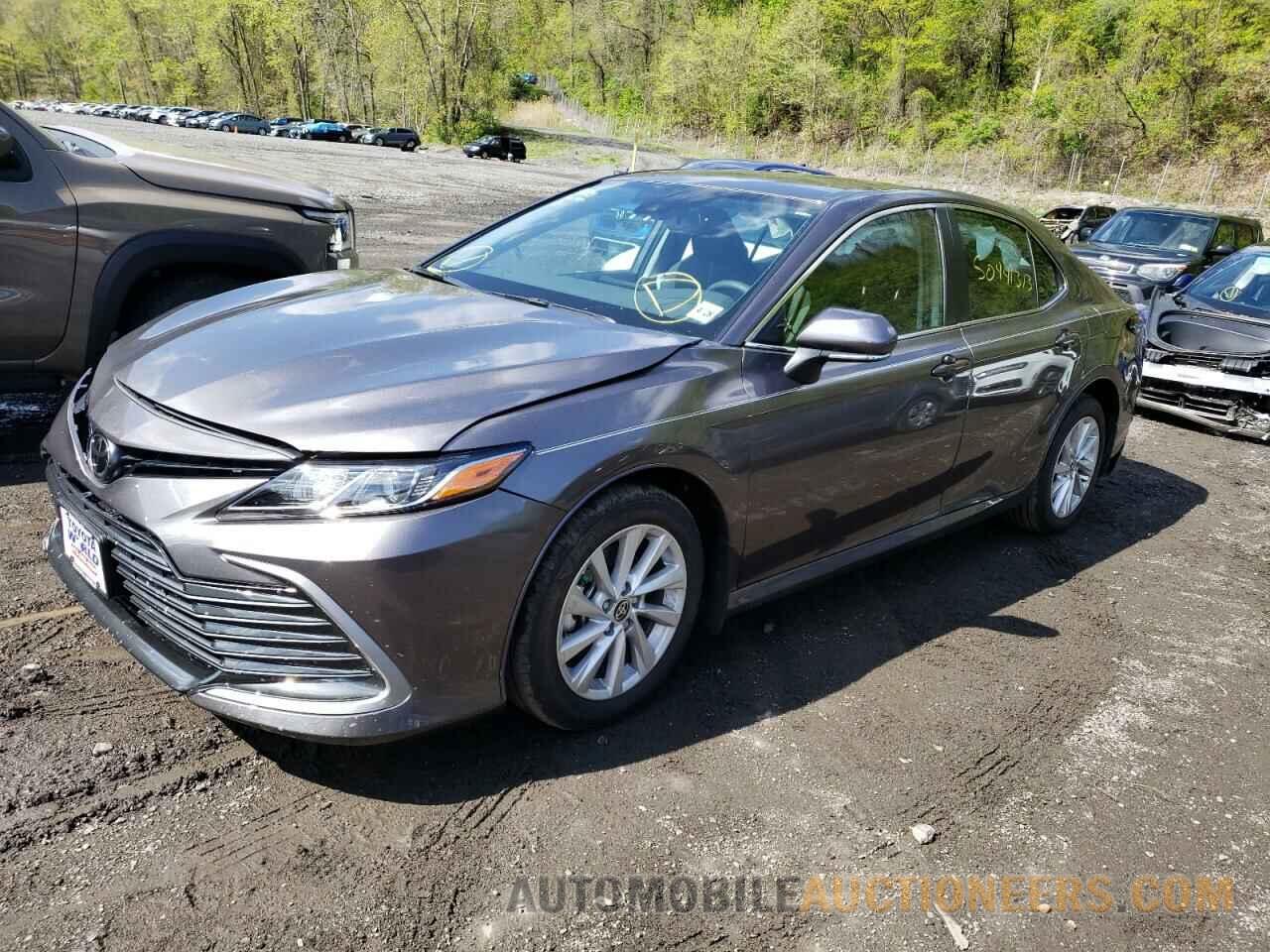 4T1R11BK9PU093673 TOYOTA CAMRY 2023