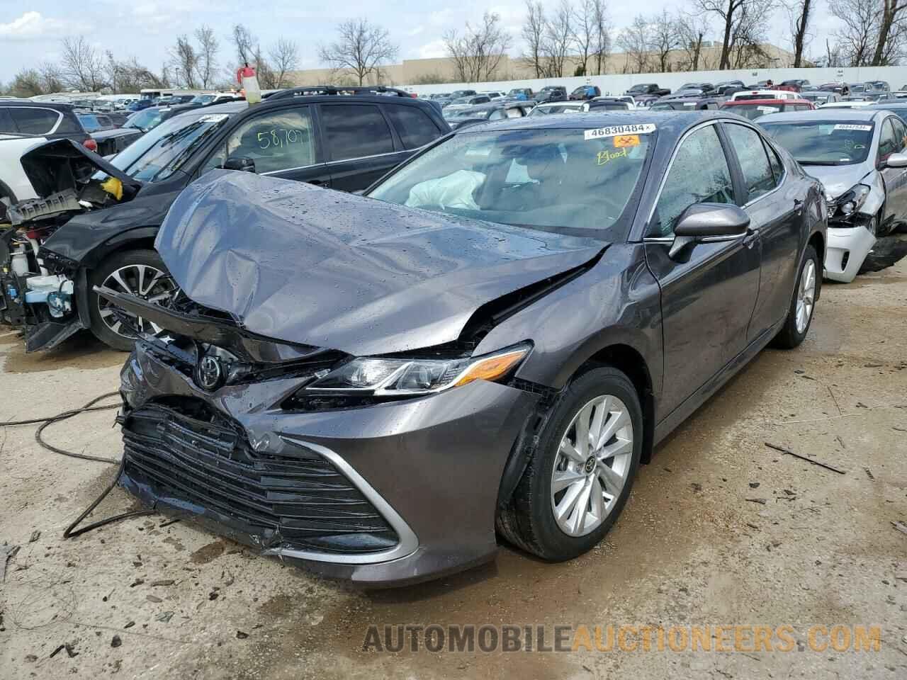 4T1R11BK9RU110684 TOYOTA CAMRY 2024