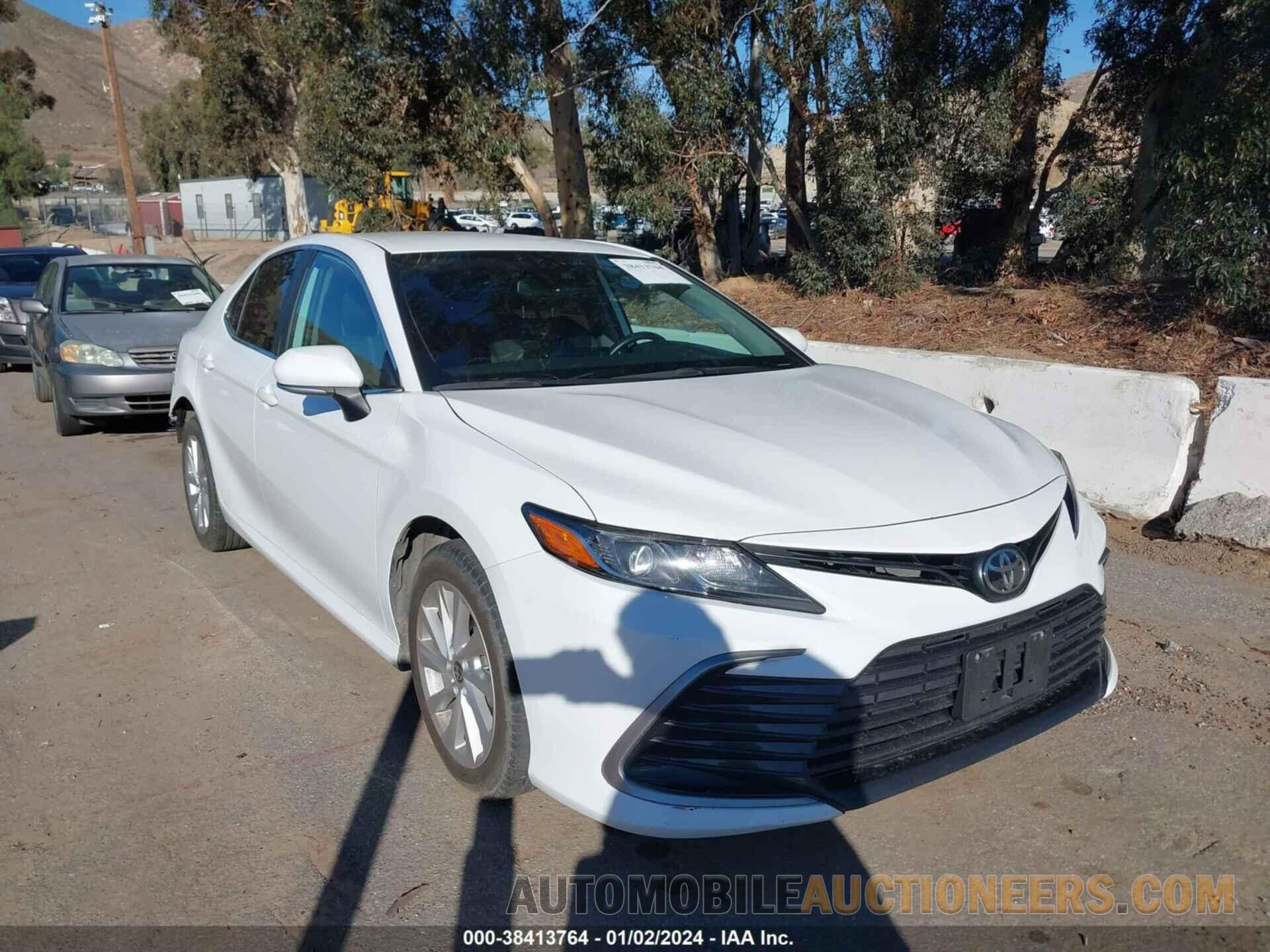 4T1R11BKXMU038306 TOYOTA CAMRY 2021