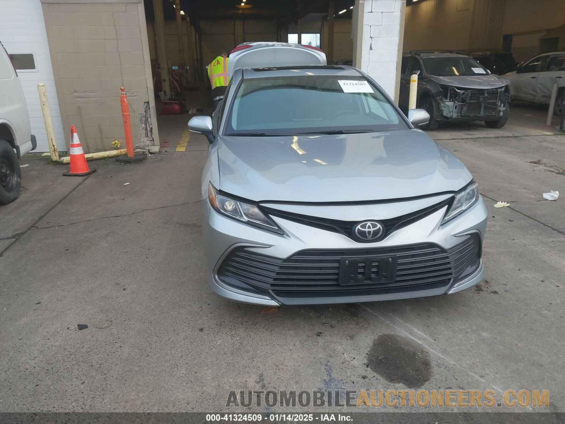 4T1R11BKXNU066513 TOYOTA CAMRY 2022