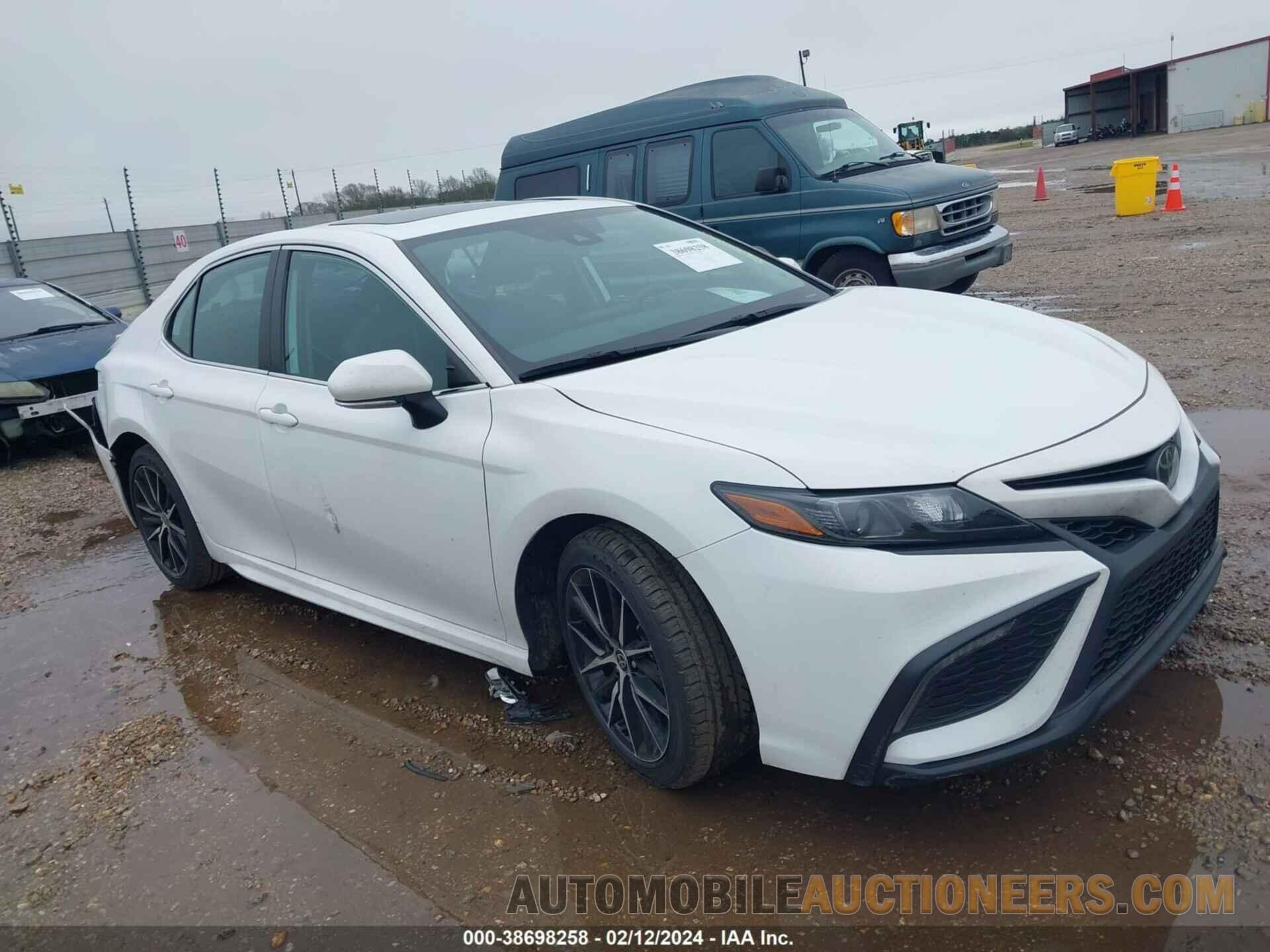 4T1S11AK1NU679851 TOYOTA CAMRY 2022