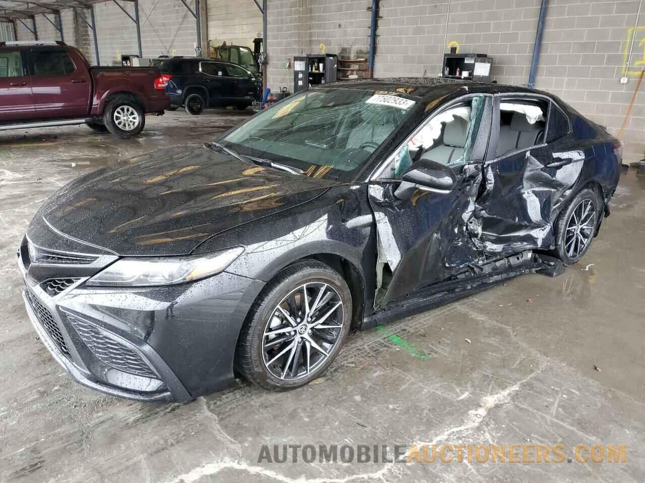 4T1S11AK1NU685424 TOYOTA CAMRY 2022