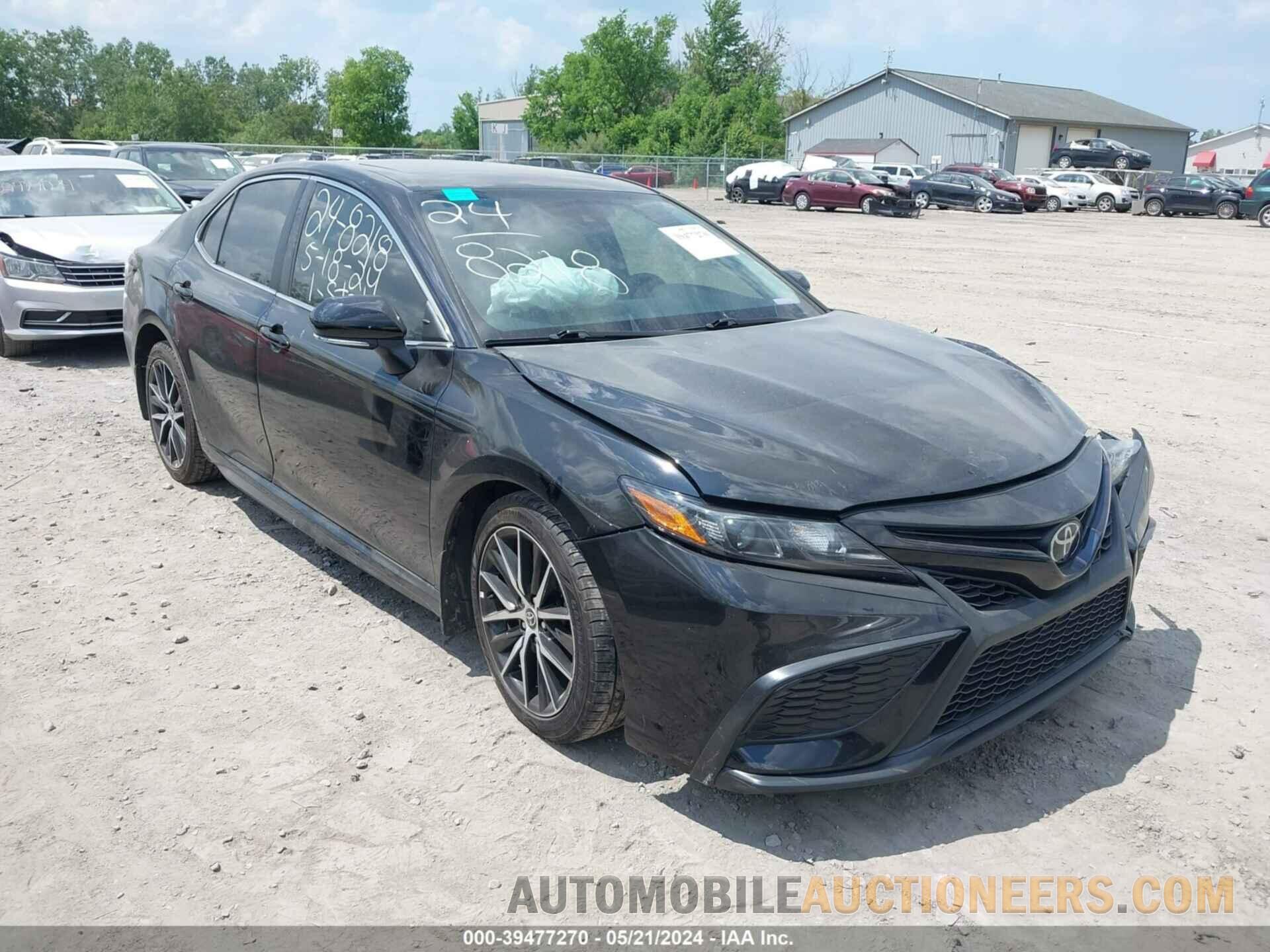 4T1S11AK2MU615090 TOYOTA CAMRY 2021