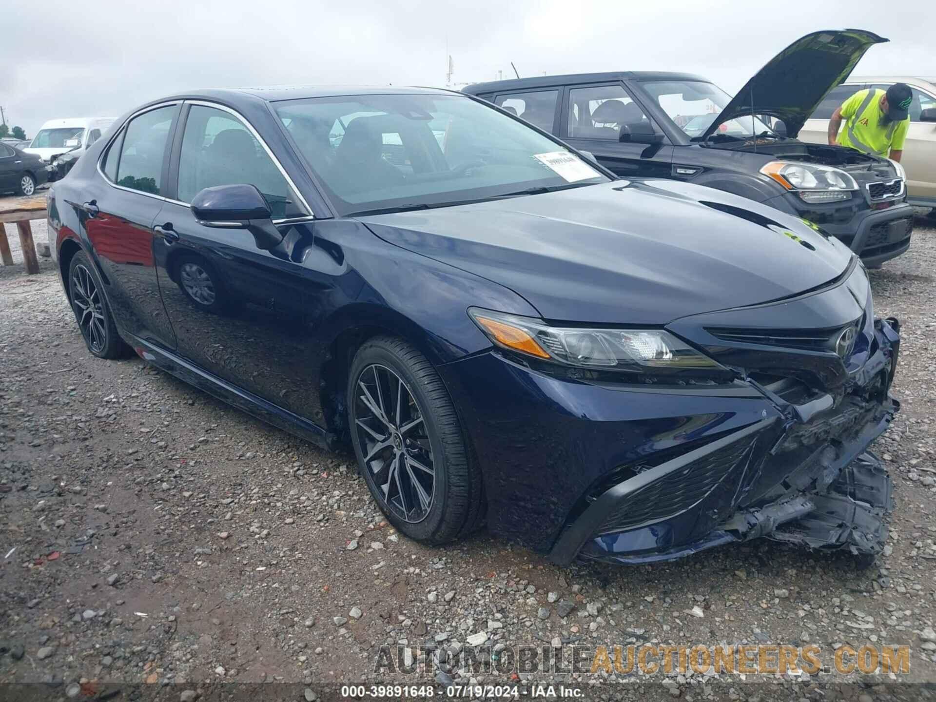 4T1S11AK5MU517929 TOYOTA CAMRY 2021