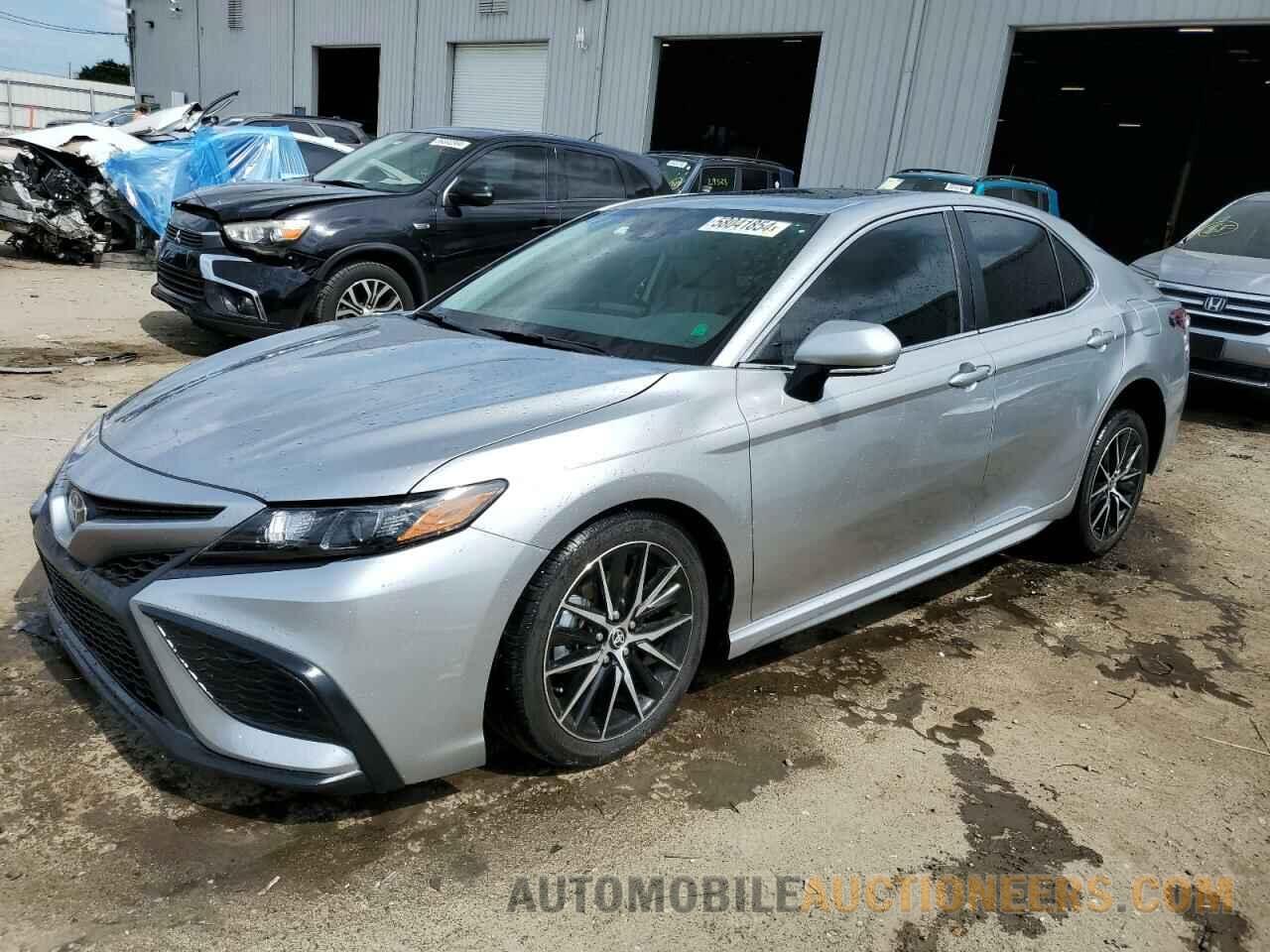 4T1S11AKXRU910963 TOYOTA CAMRY 2024