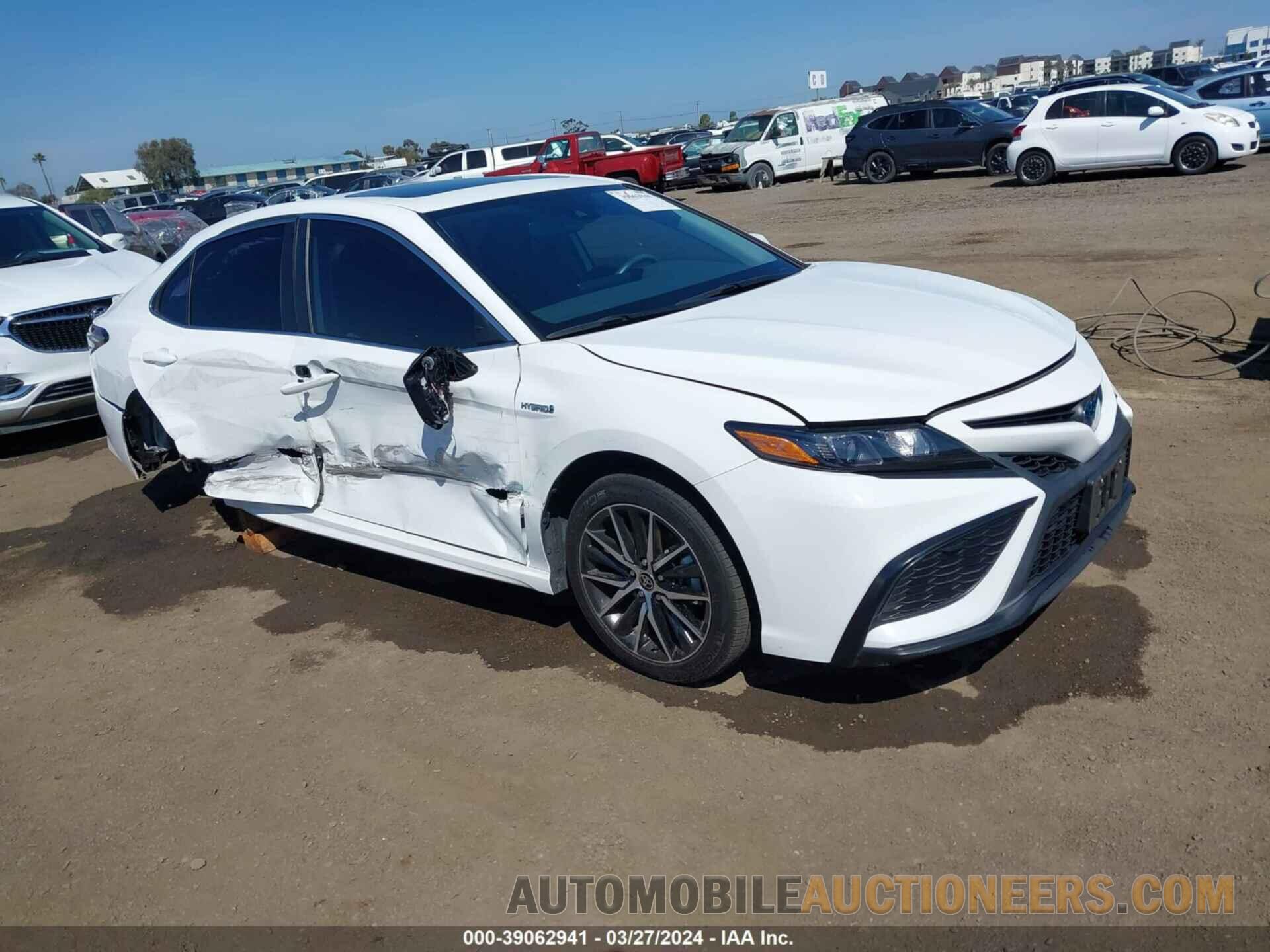 4T1S31AK5MU561696 TOYOTA CAMRY 2021