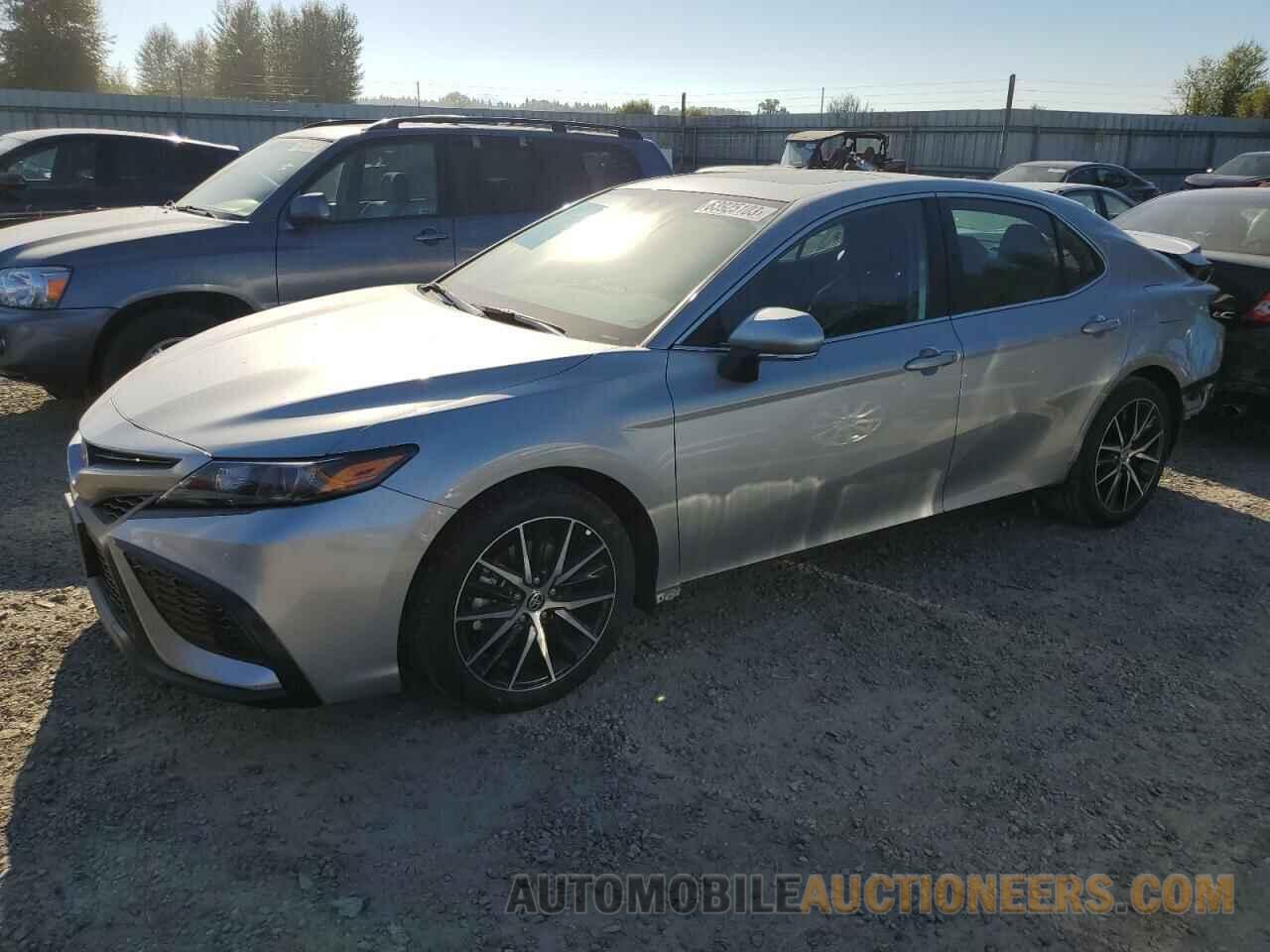 4T1T11AK0MU607560 TOYOTA CAMRY 2021