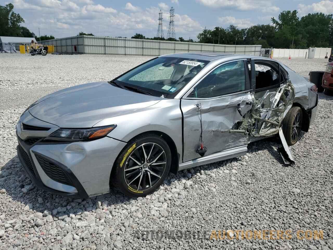 4T1T11AK0NU640916 TOYOTA CAMRY 2022