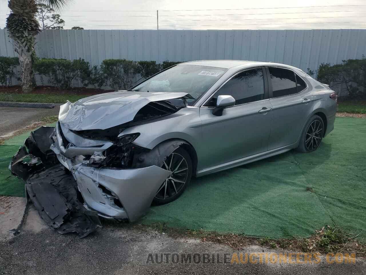 4T1T11AK1NU631772 TOYOTA CAMRY 2022