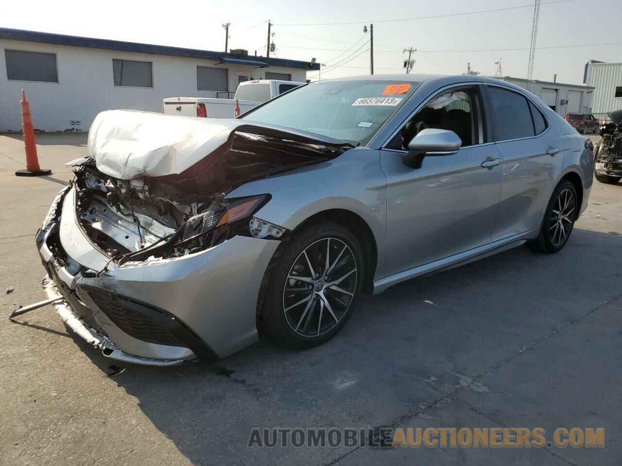 4T1T11AK1NU678297 TOYOTA CAMRY 2021