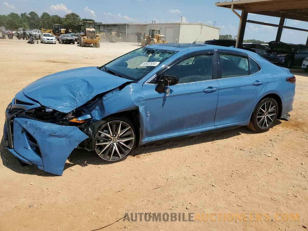 4T1T11AK1RU209152 TOYOTA CAMRY 2024