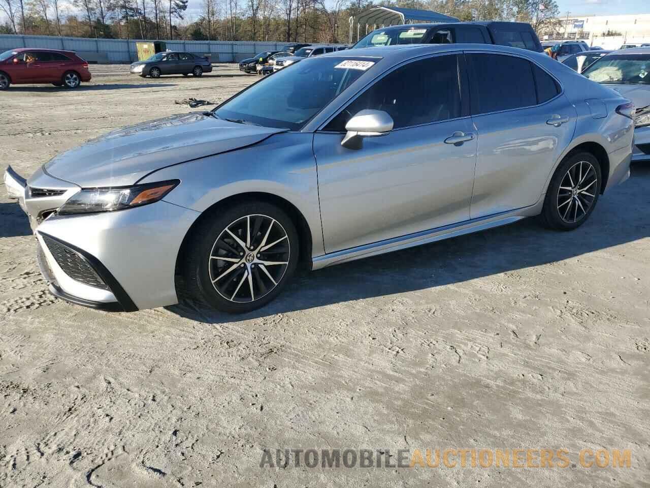 4T1T11AK2MU527693 TOYOTA CAMRY 2021