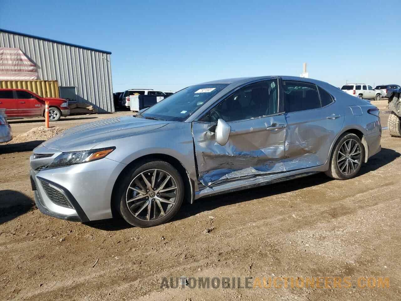 4T1T11AK2NU669348 TOYOTA CAMRY 2022