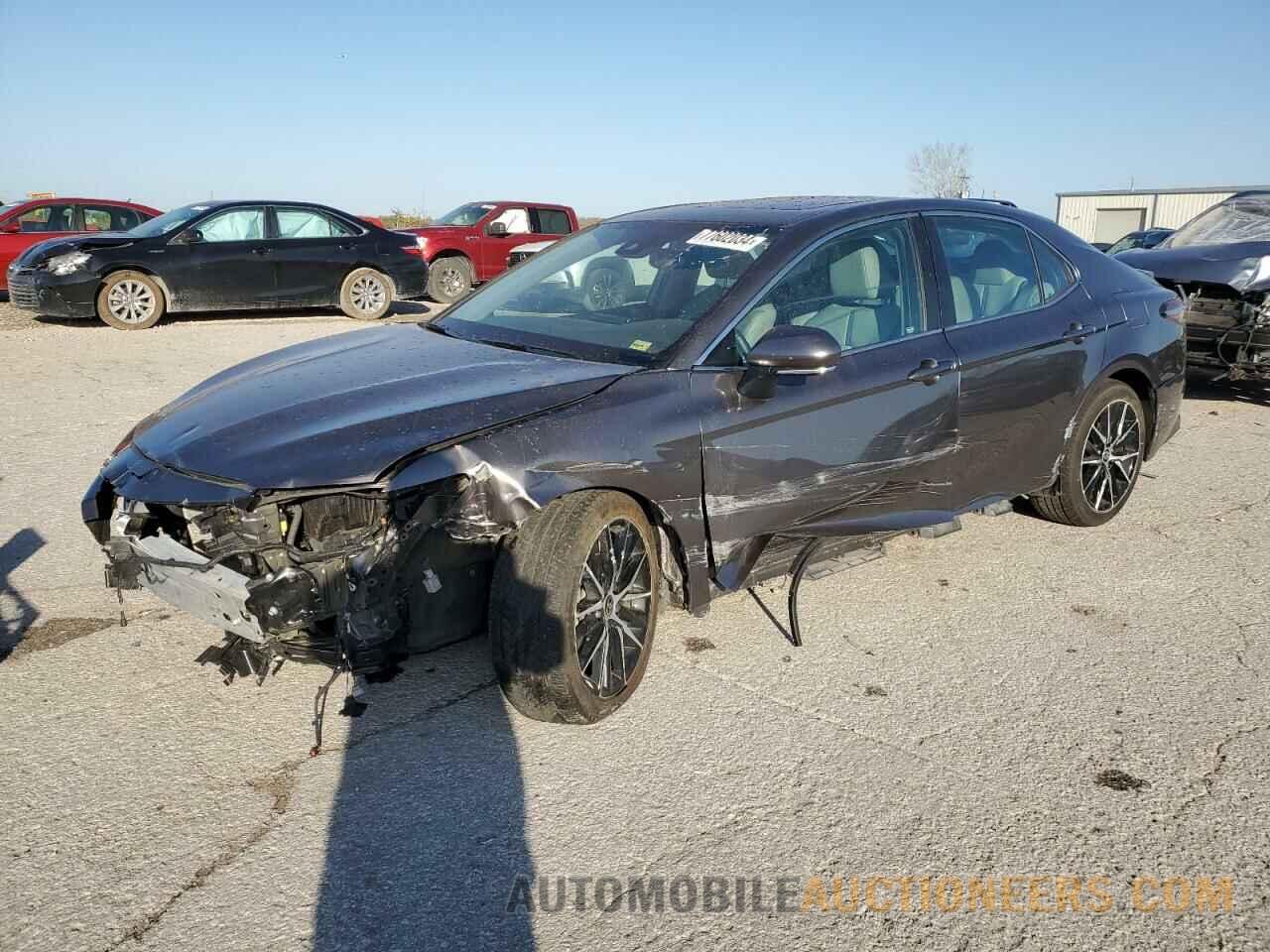 4T1T11AK2NU706981 TOYOTA CAMRY 2022