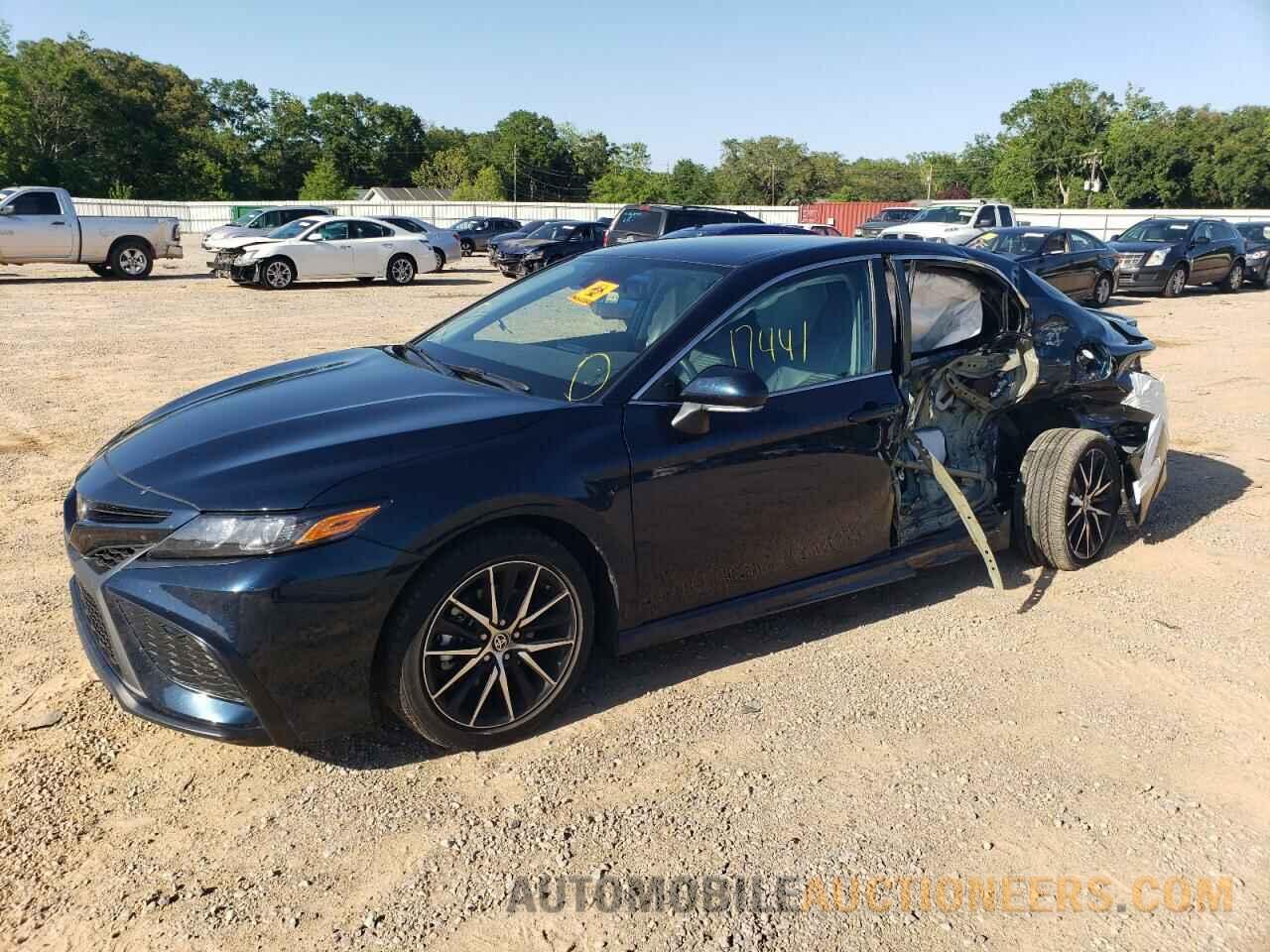 4T1T11AK3MU598921 TOYOTA CAMRY 2021