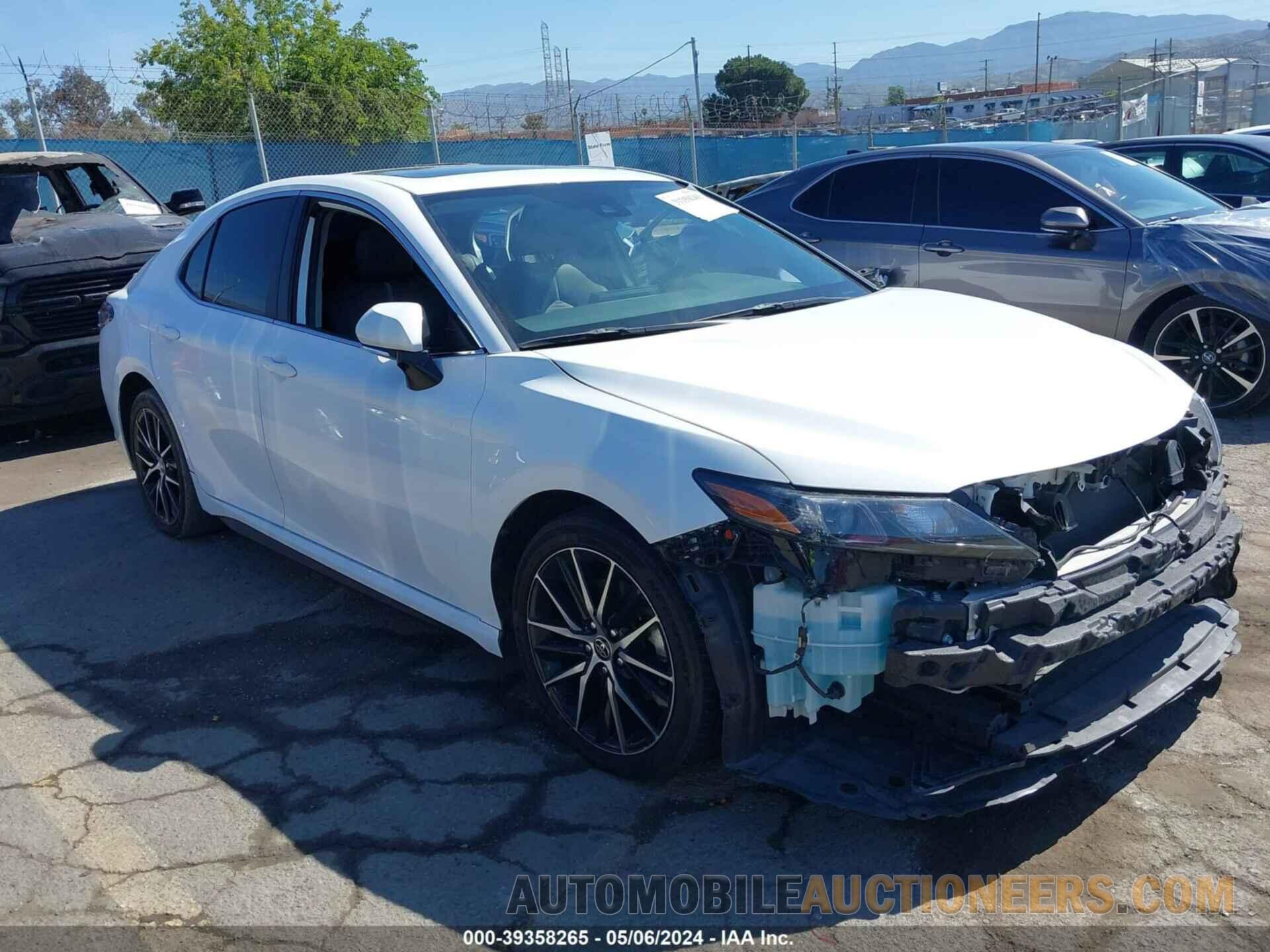 4T1T11AK3NU655443 TOYOTA CAMRY 2022