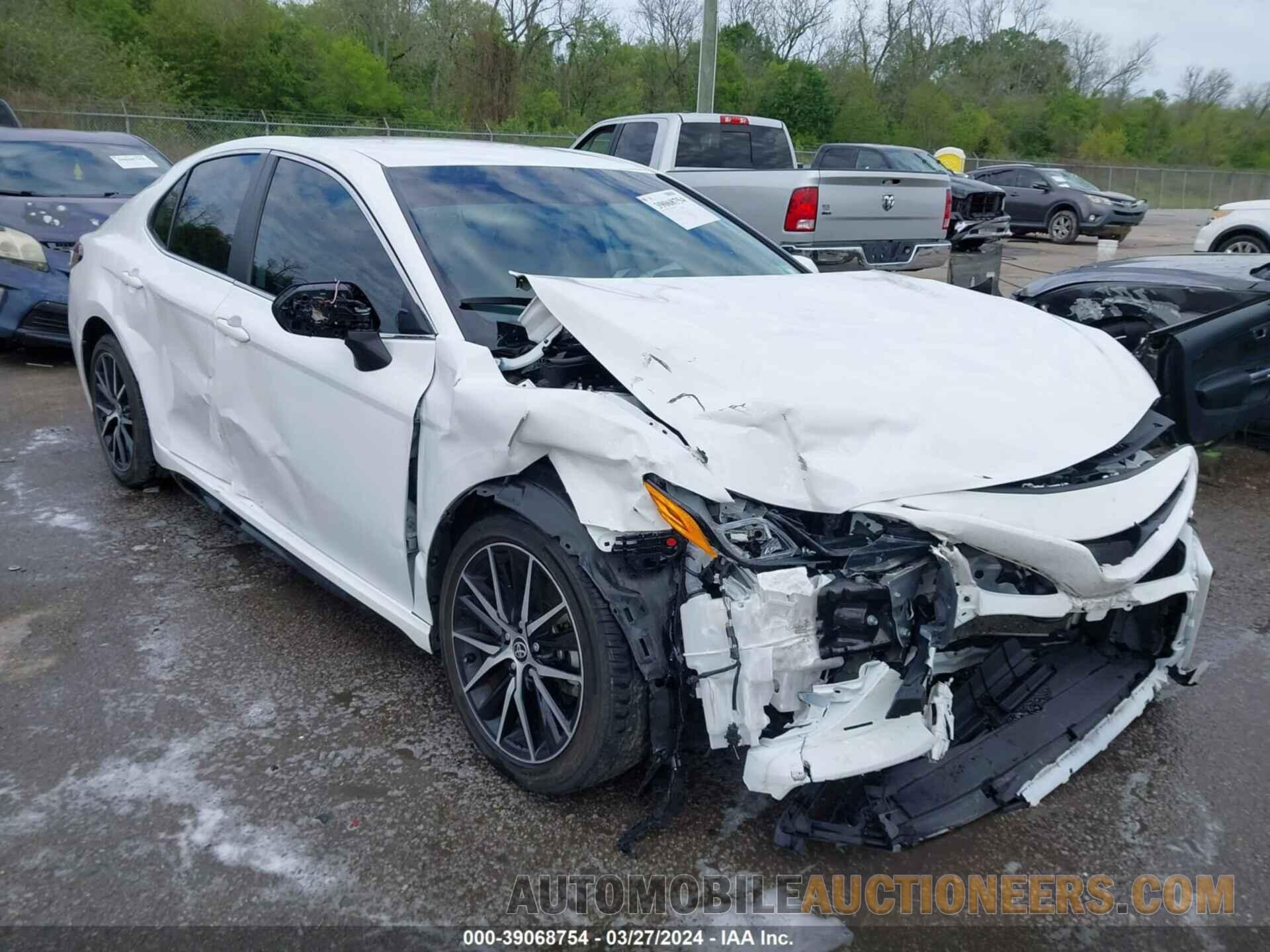 4T1T11AK3NU663123 TOYOTA CAMRY 2022