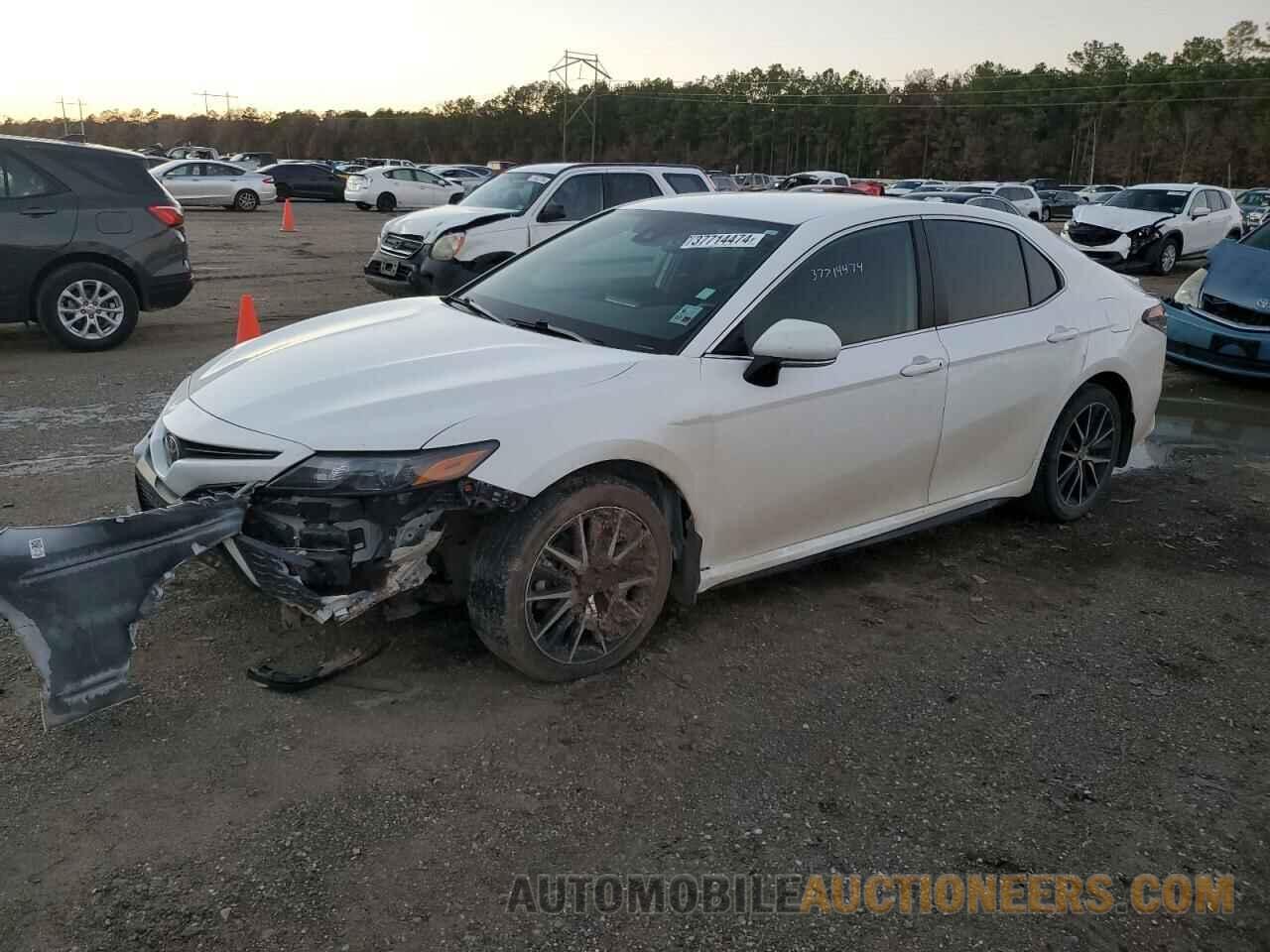 4T1T11AK4NU628929 TOYOTA CAMRY 2022